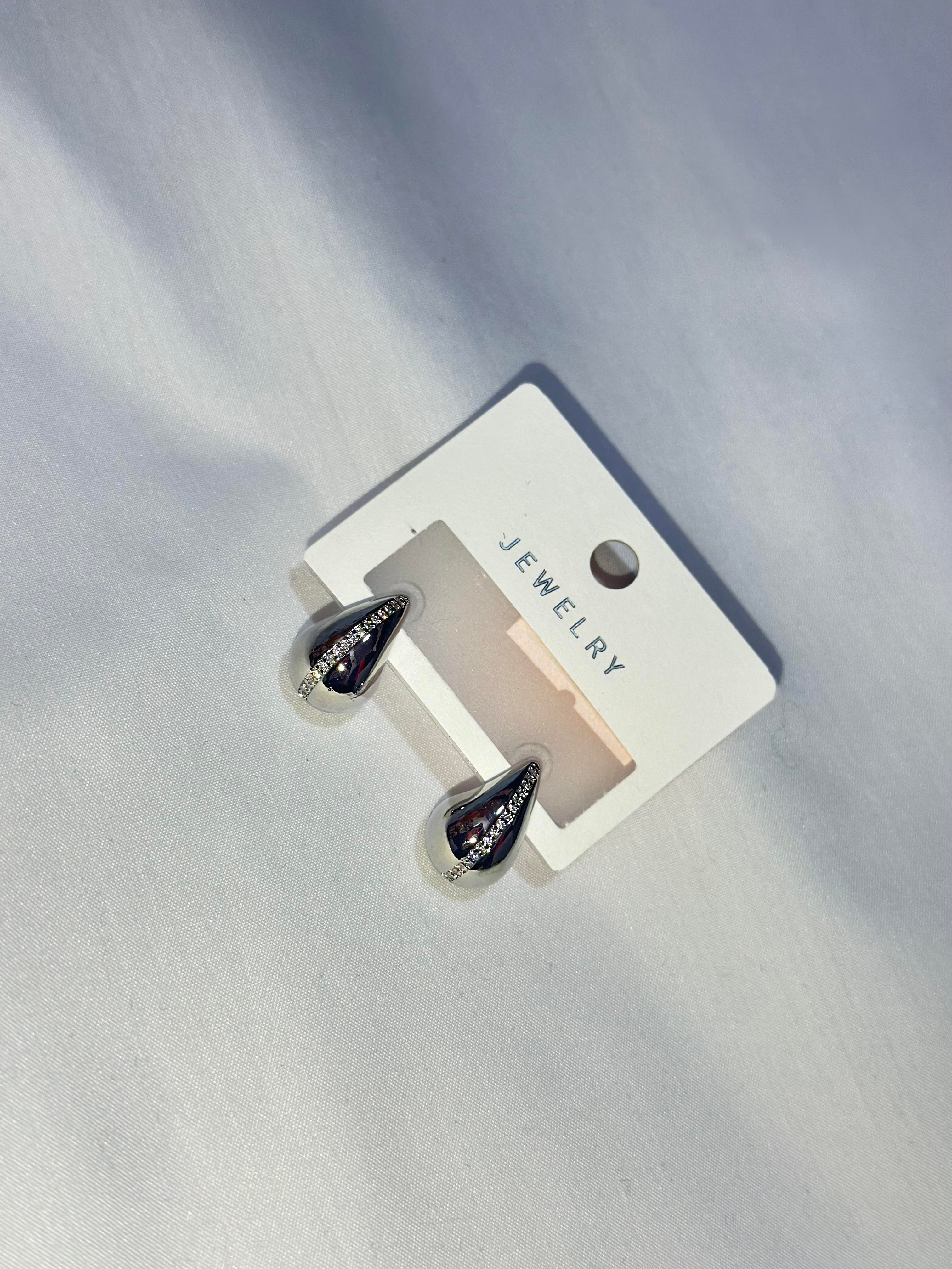 Damla Çelik Gümüş Küpe