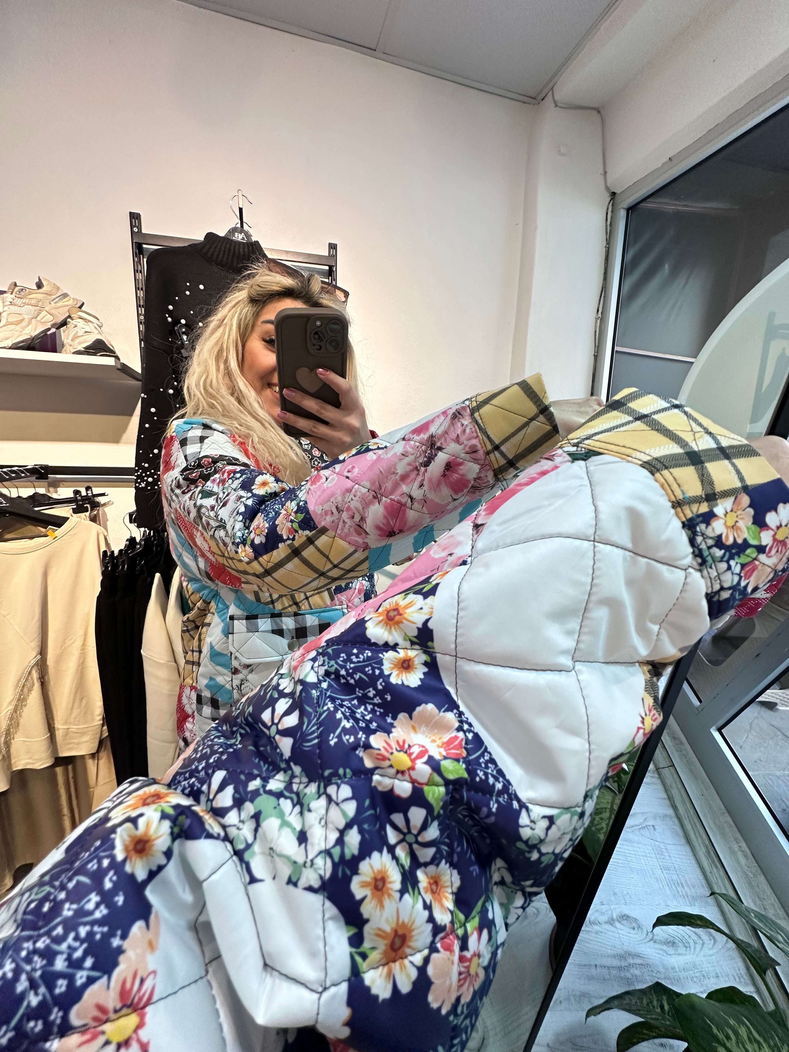 Desenli Kapitone Mont