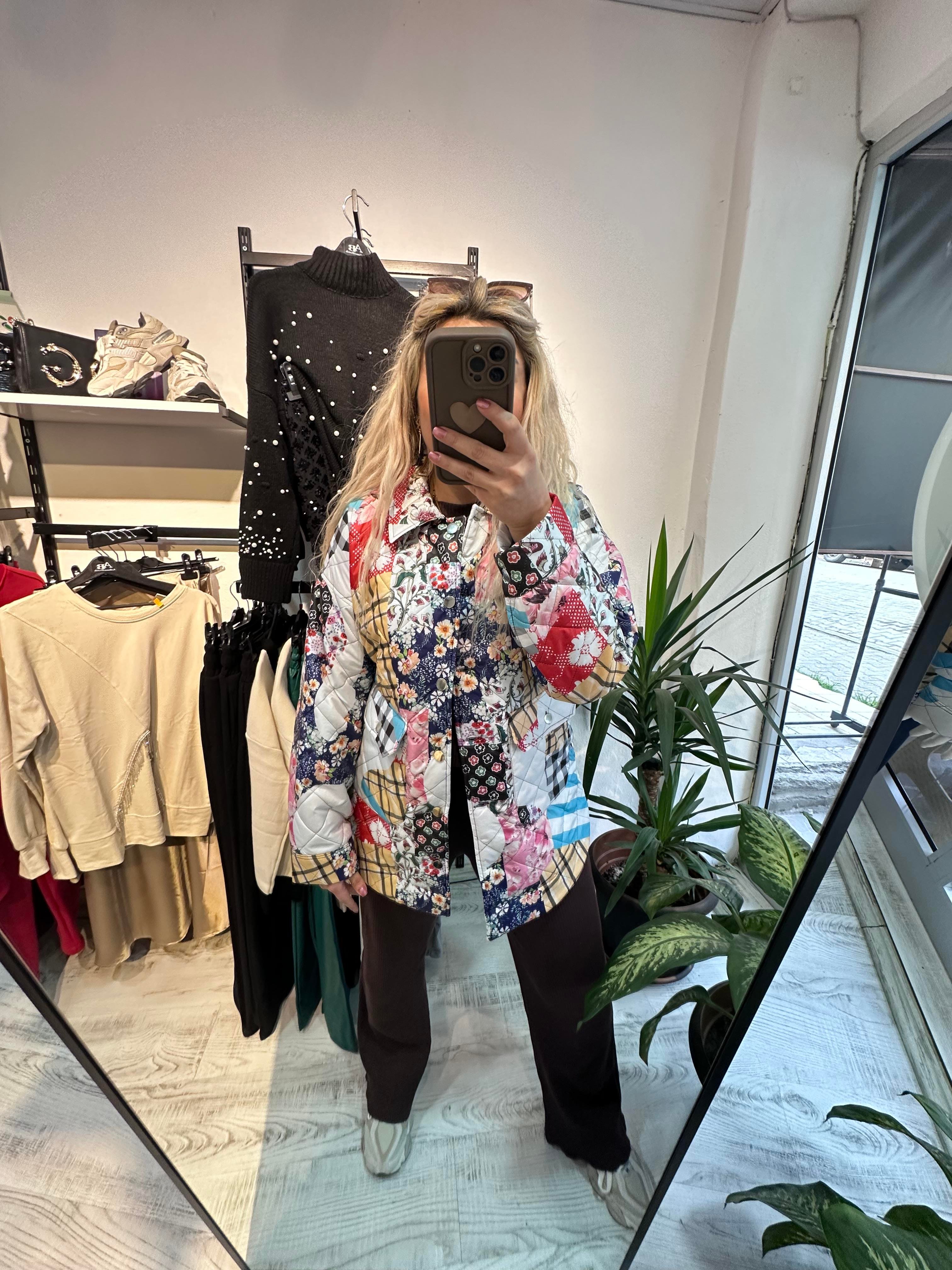 Desenli Kapitone Mont