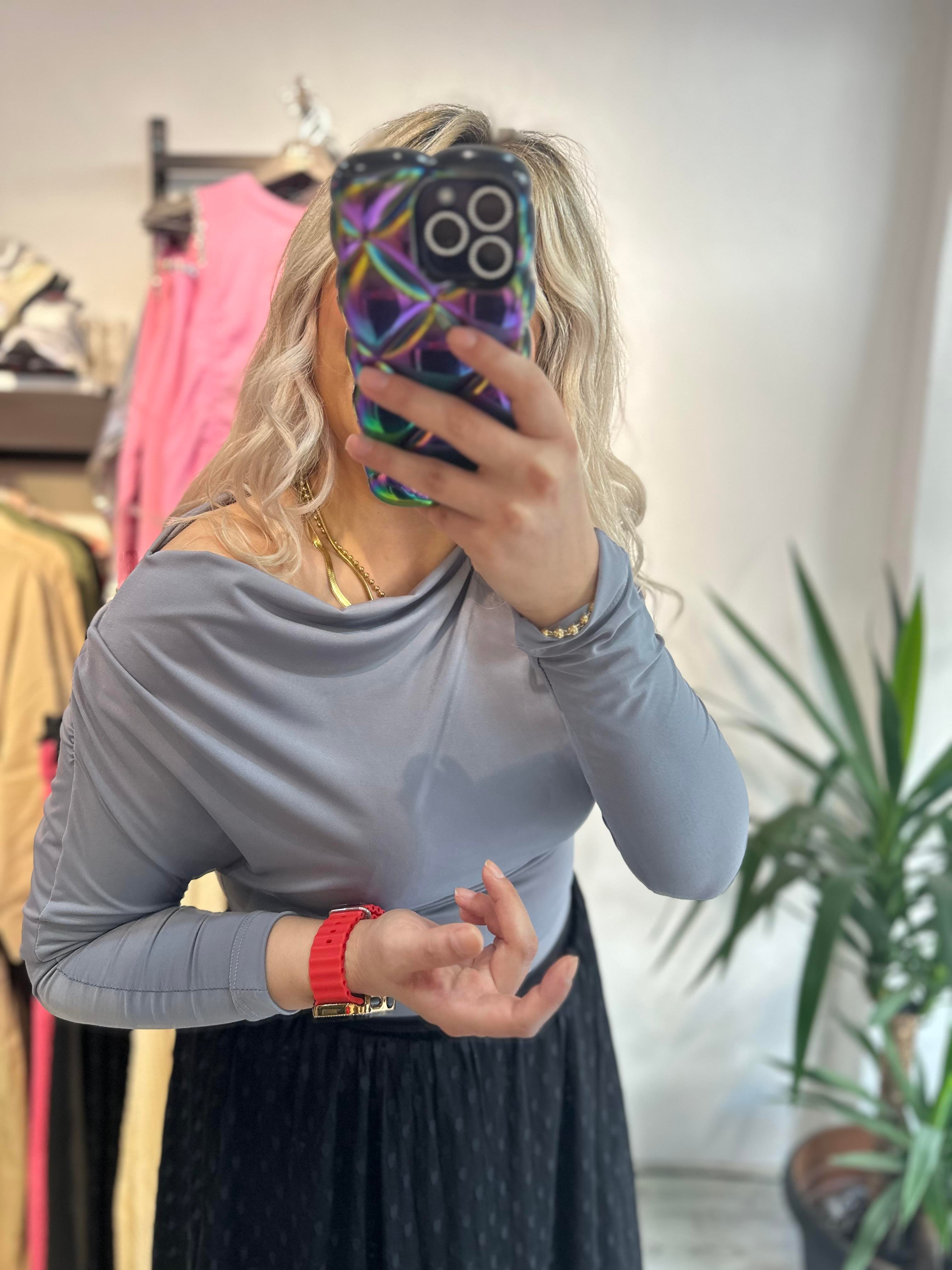 Düşük Omuz Drapeli Asimetrik Krep Gri Bluz