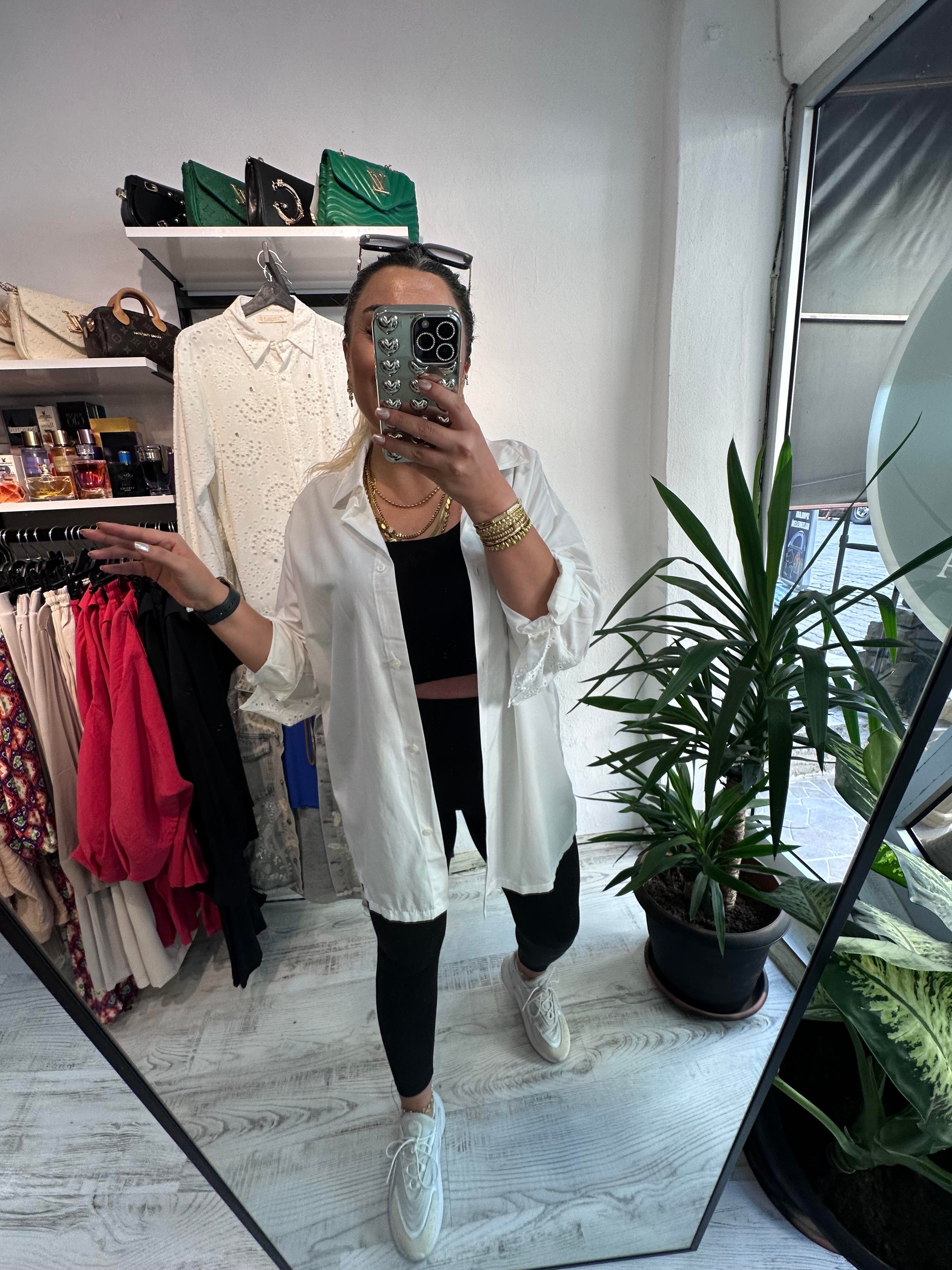 Fisto Detaylı Oversize Beyaz Gömlek