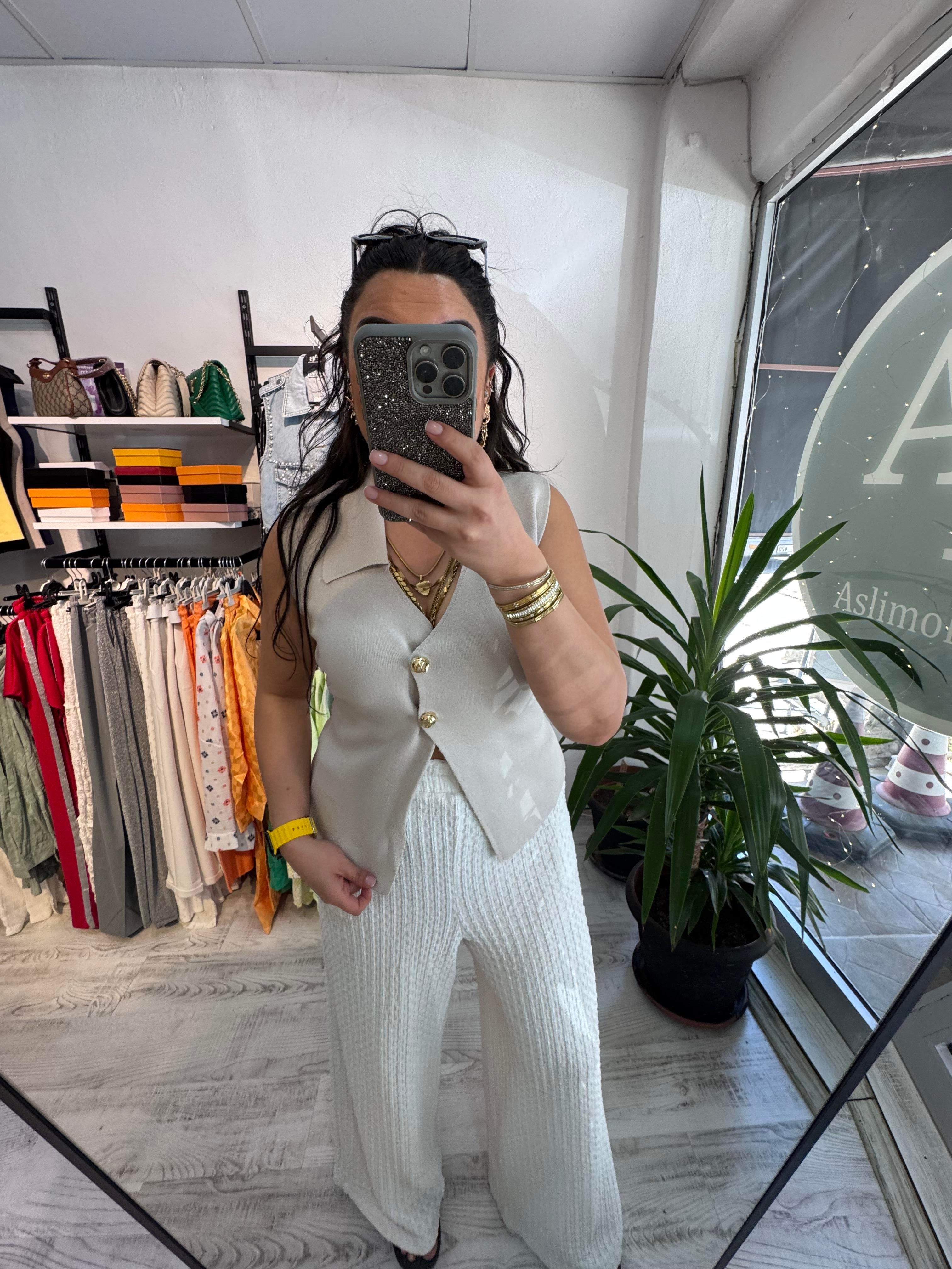 Gold Düğme Detaylı Bej Yelek