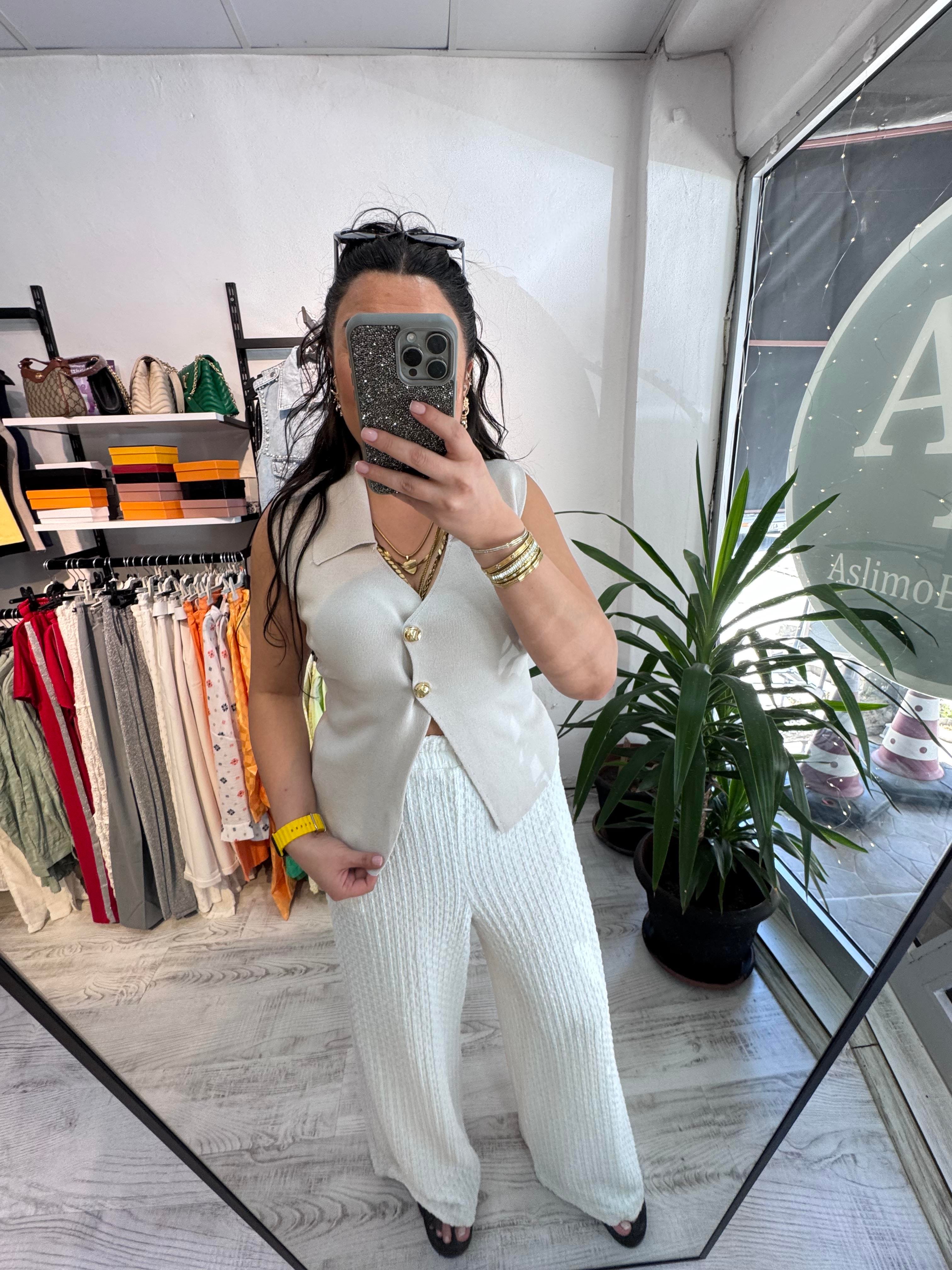 Gold Düğme Detaylı Bej Yelek