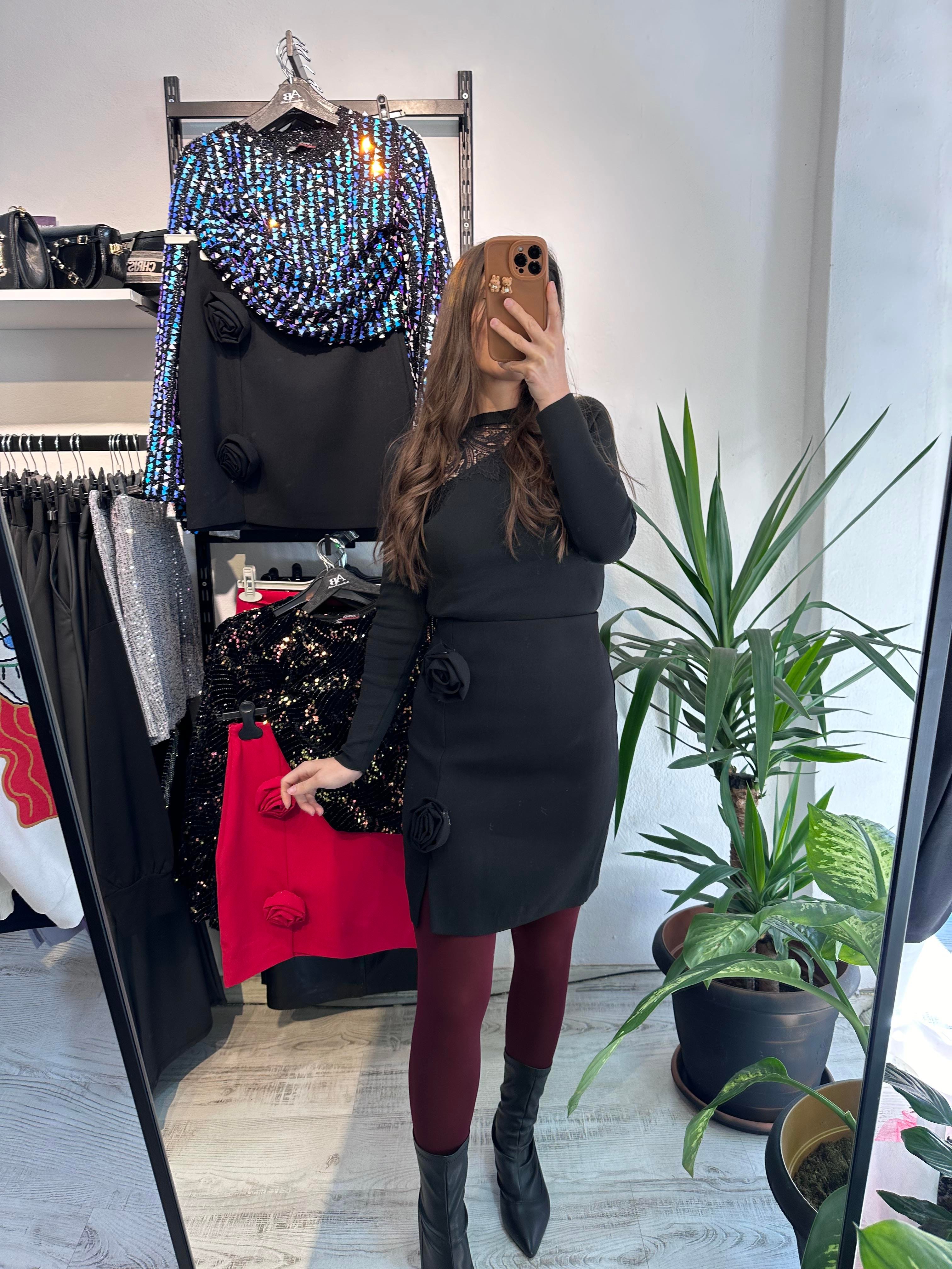 Güllü Siyah Mini Etek