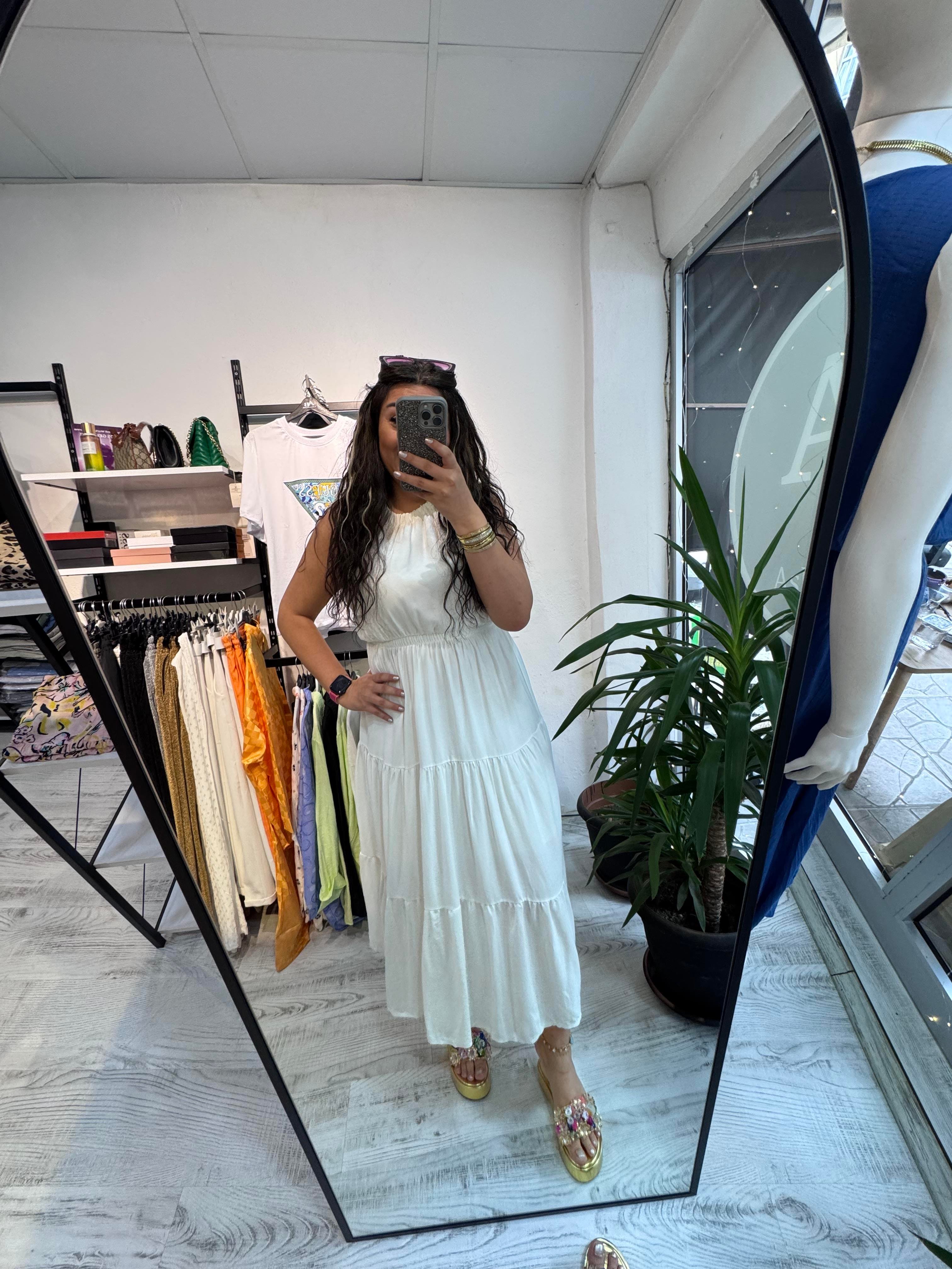 Halter Yaka Astarlı Beyaz Elbise