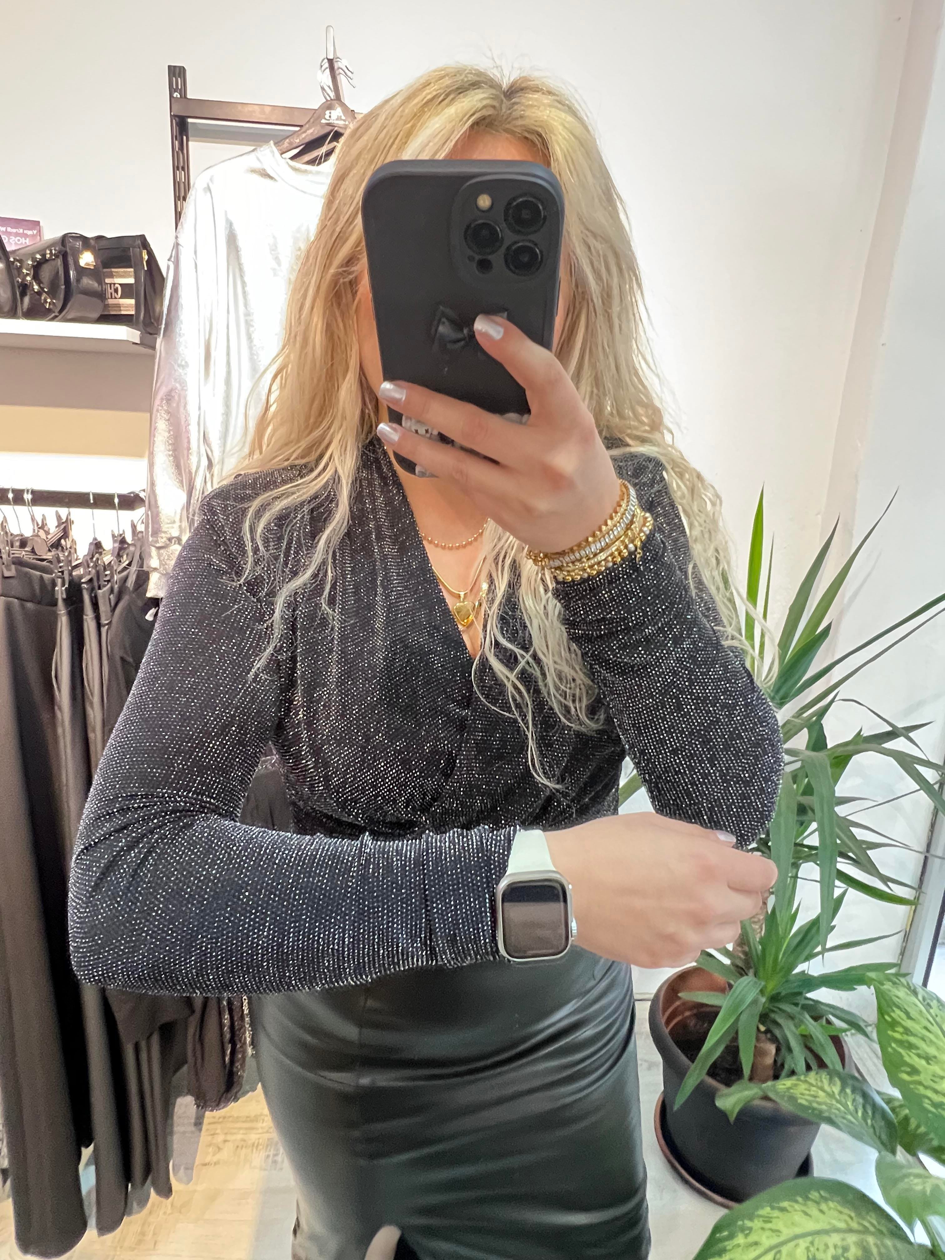 Işıltılı Vatkalı Likralı Bluz Siyah