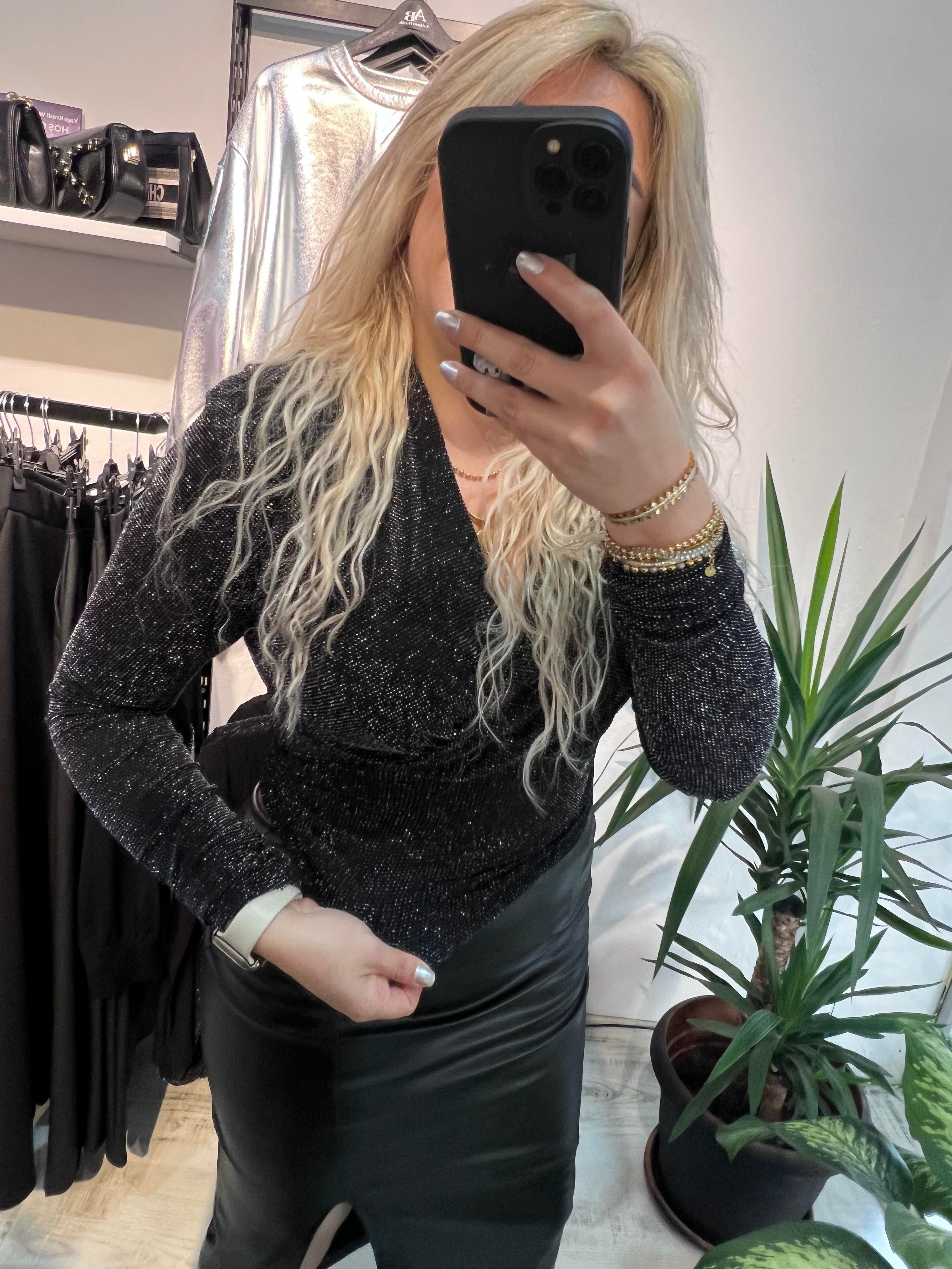 Işıltılı Vatkalı Likralı Bluz Siyah