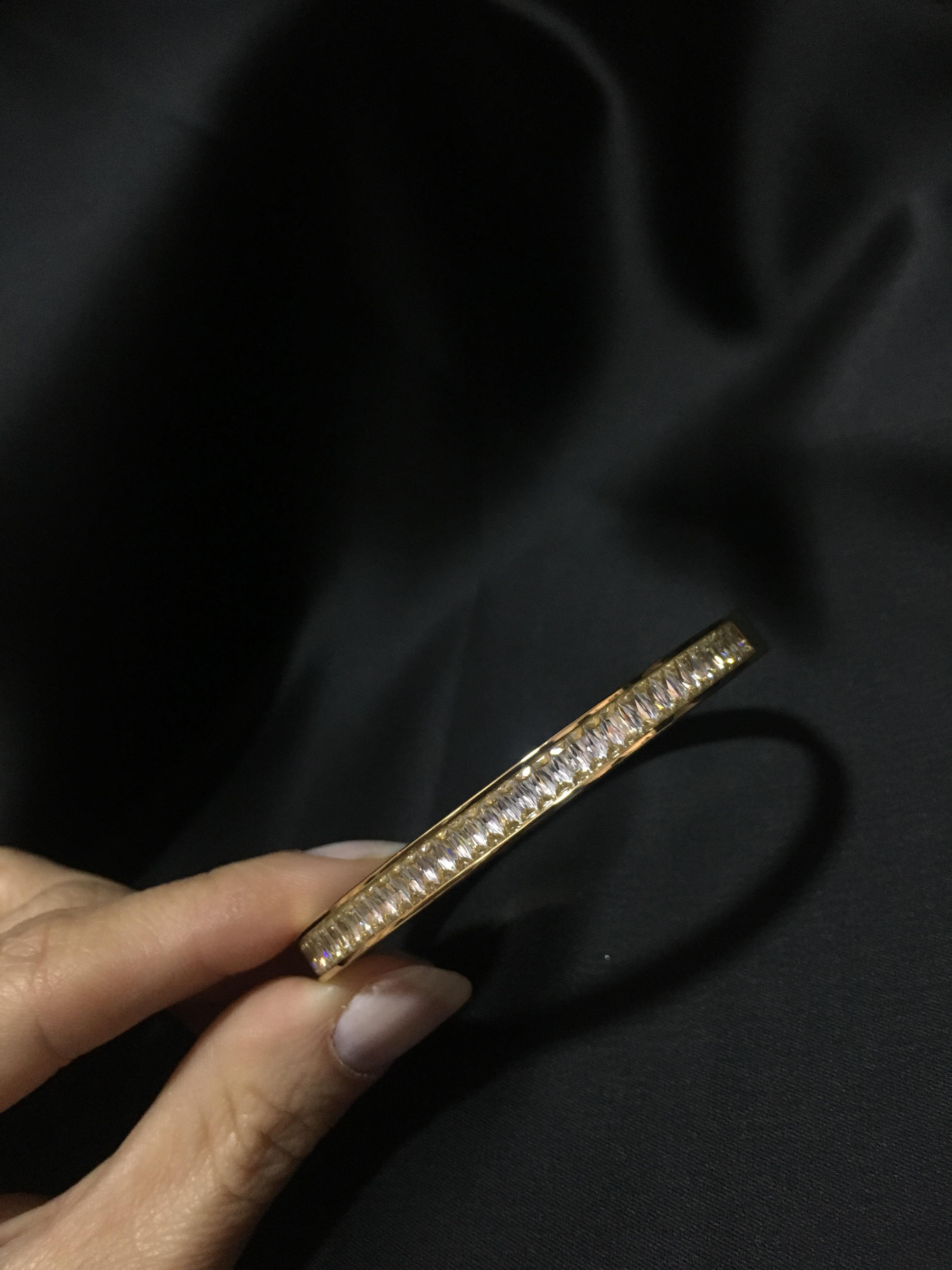 Kelepçe Model Çelik Taşlı Bileklik