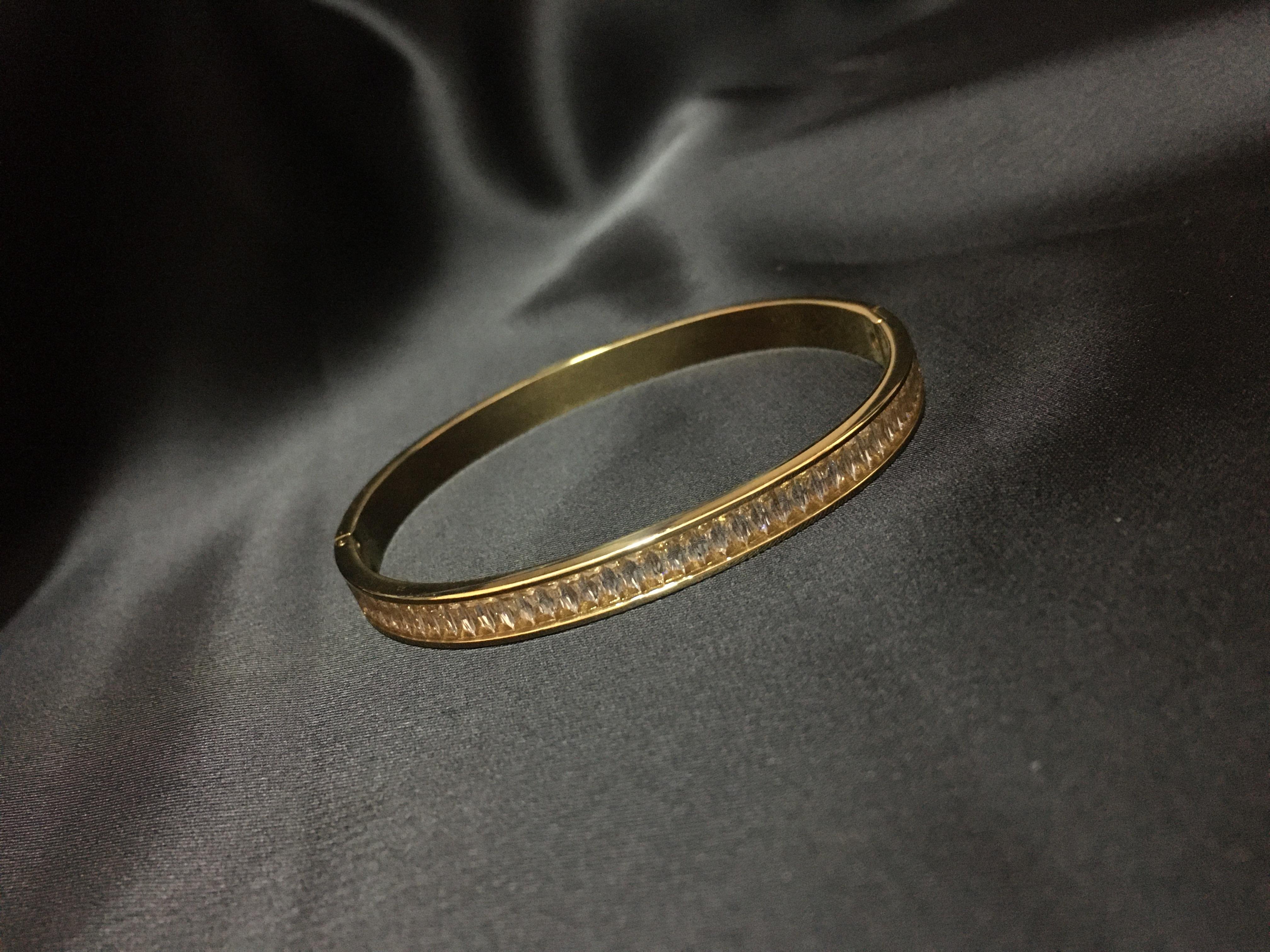 Kelepçe Model Çelik Taşlı Bileklik