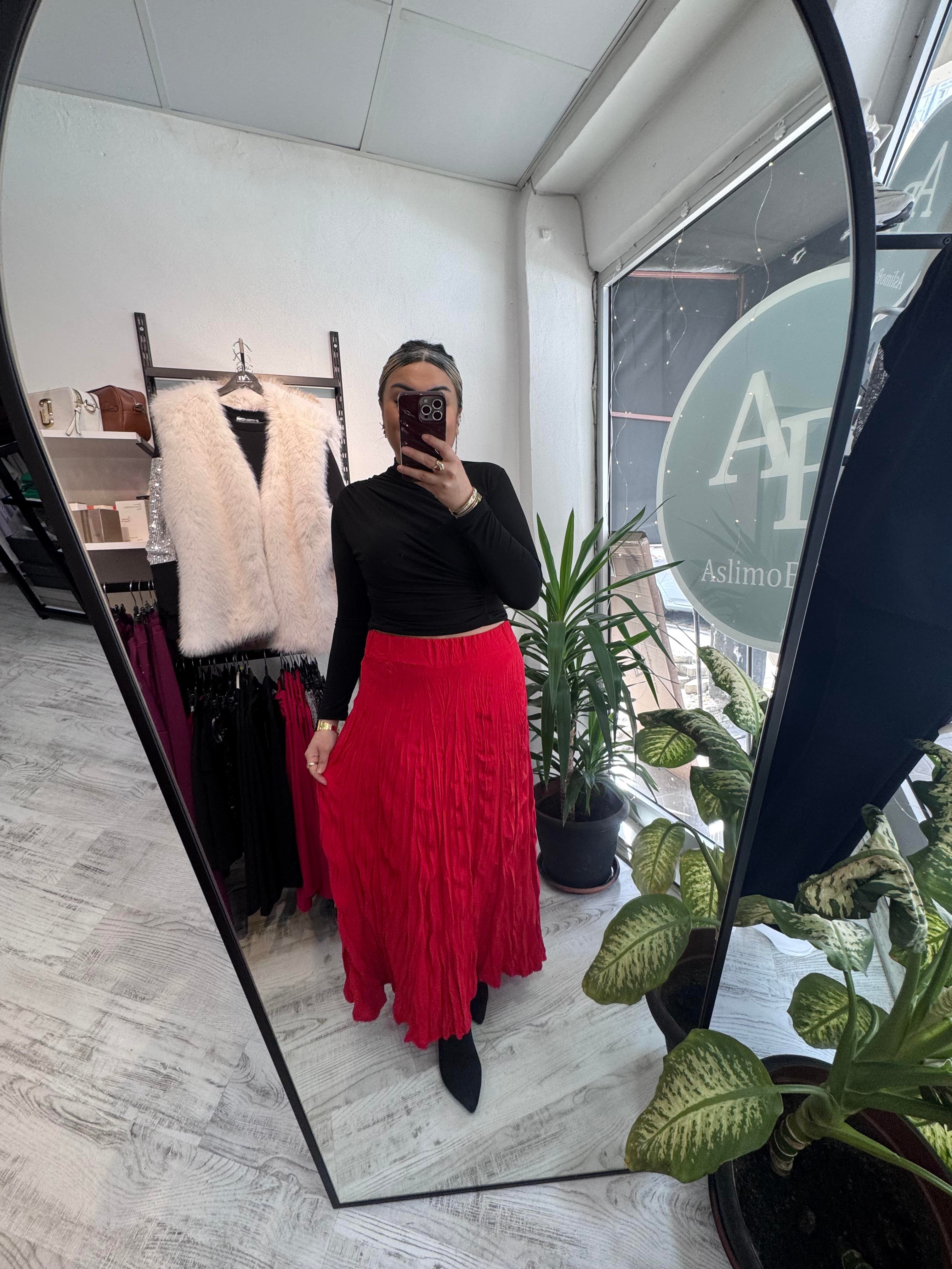 Kırmızı Kraş Etek