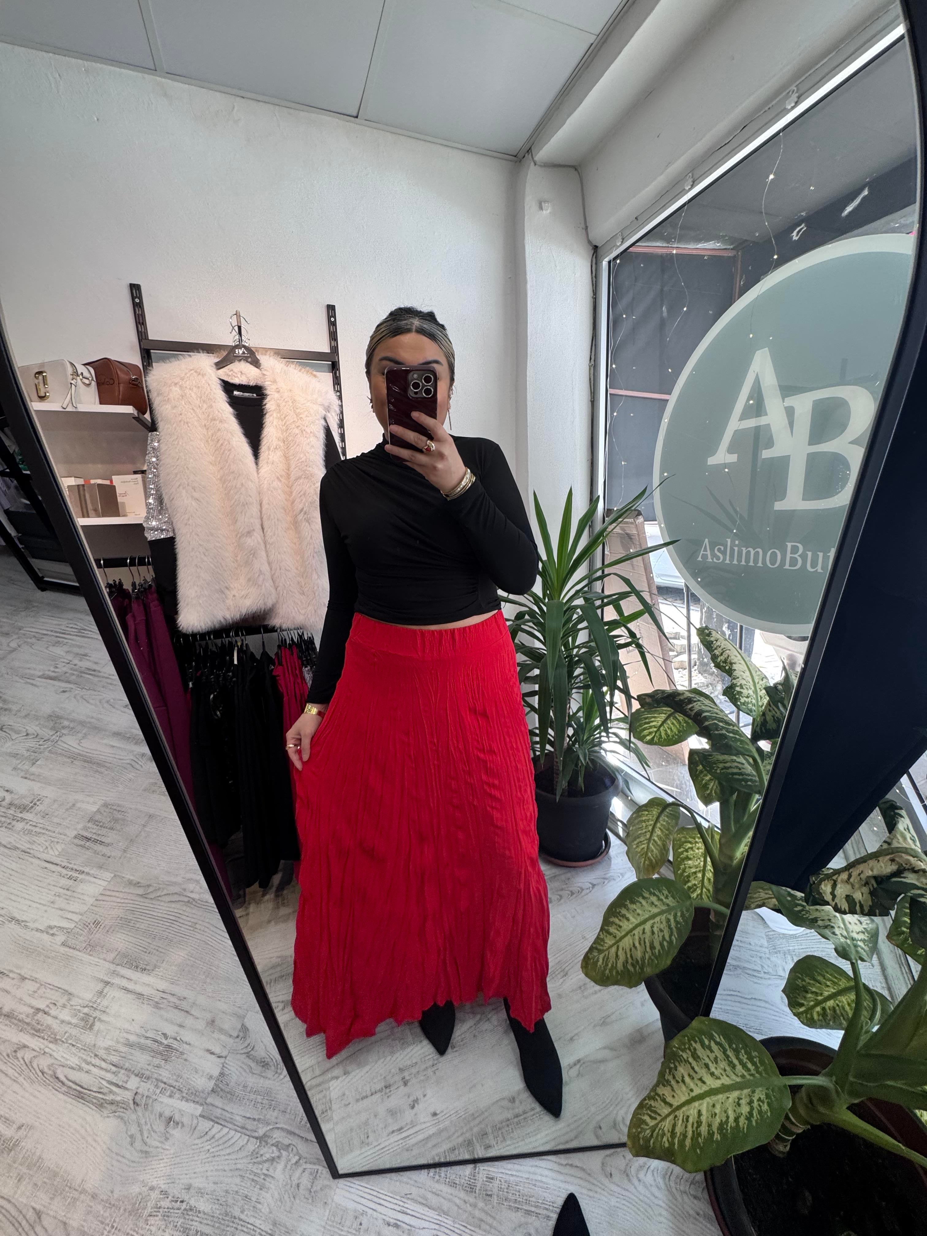 Kırmızı Kraş Etek