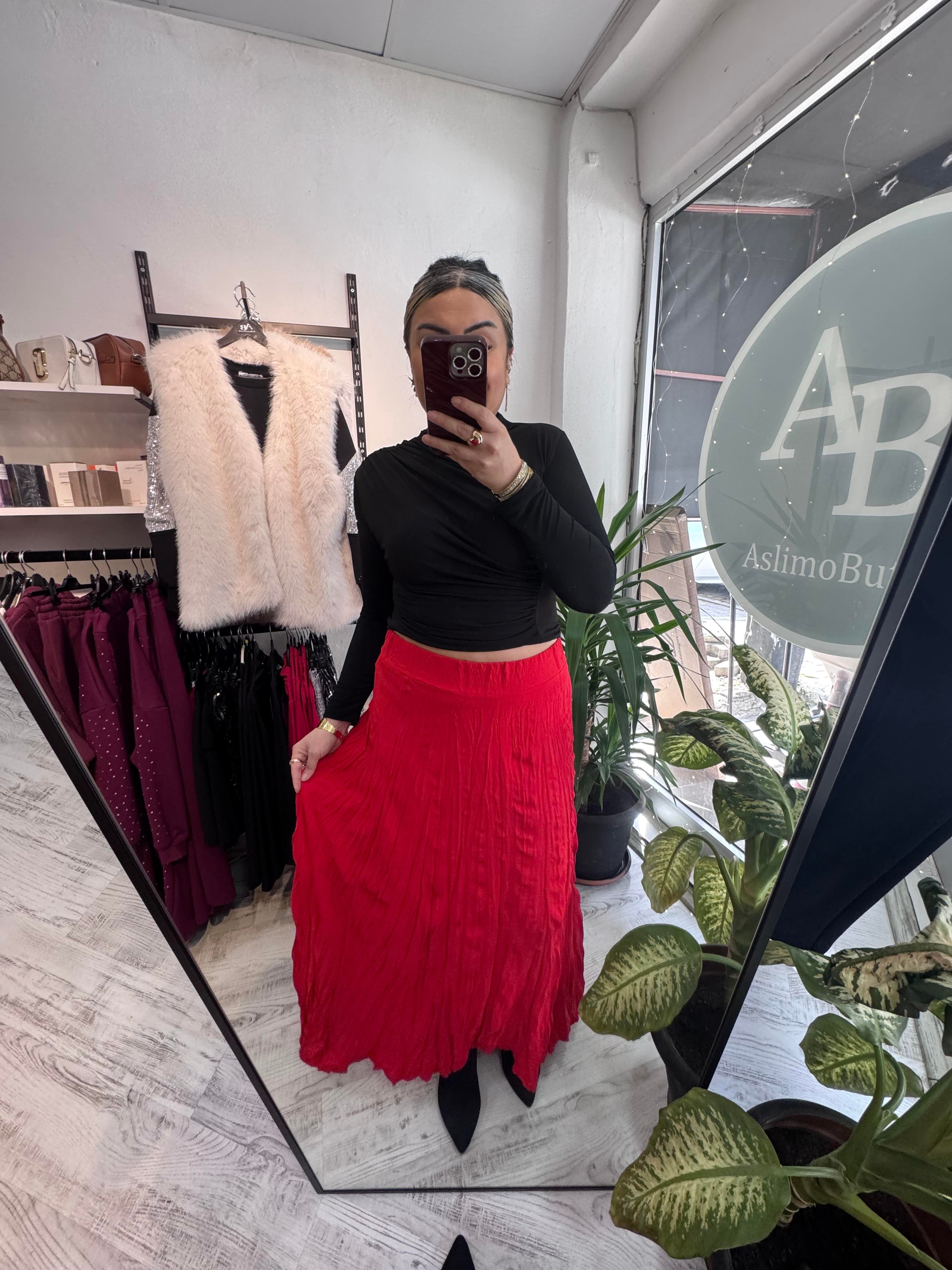 Kırmızı Kraş Etek