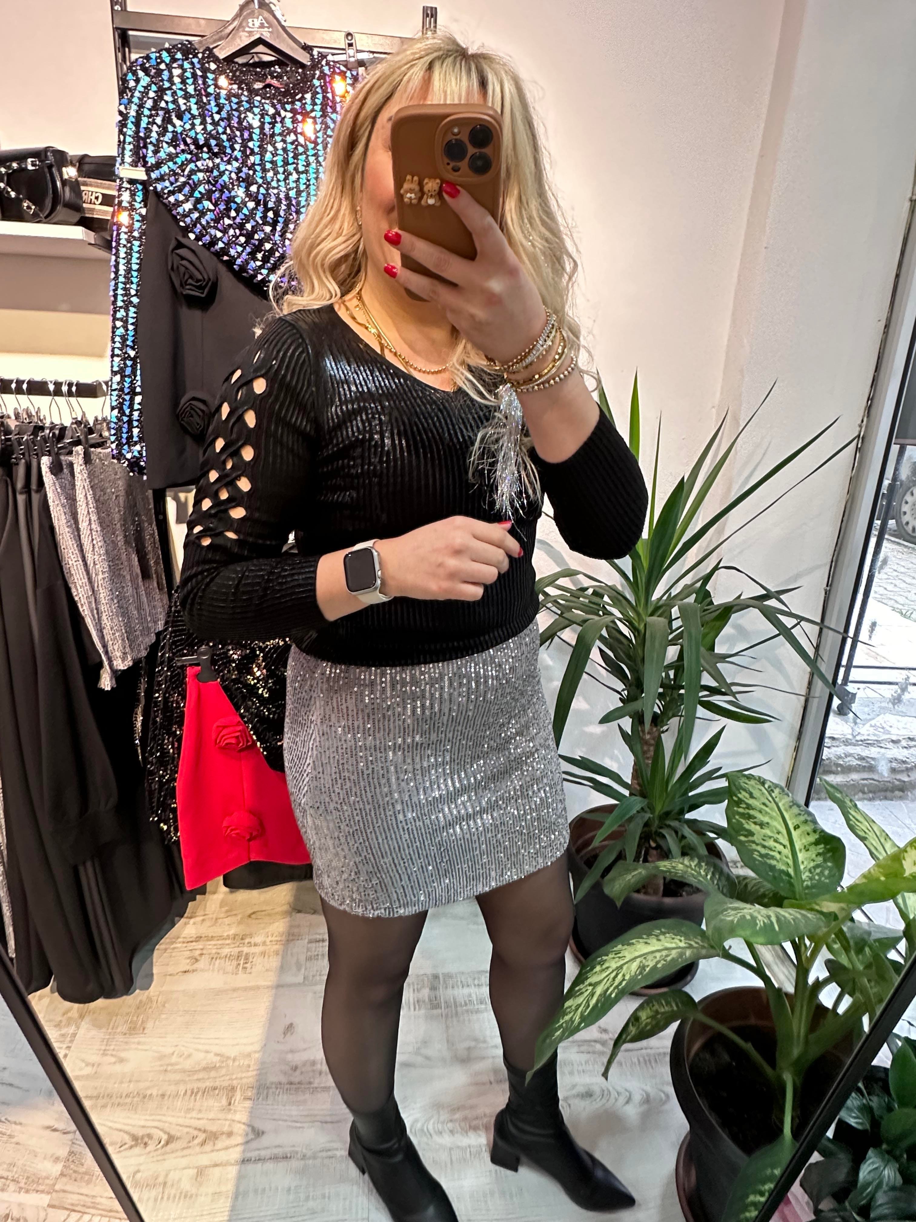 Kol Dekolteli V Yaka Varaklı Merserize Siyah Triko