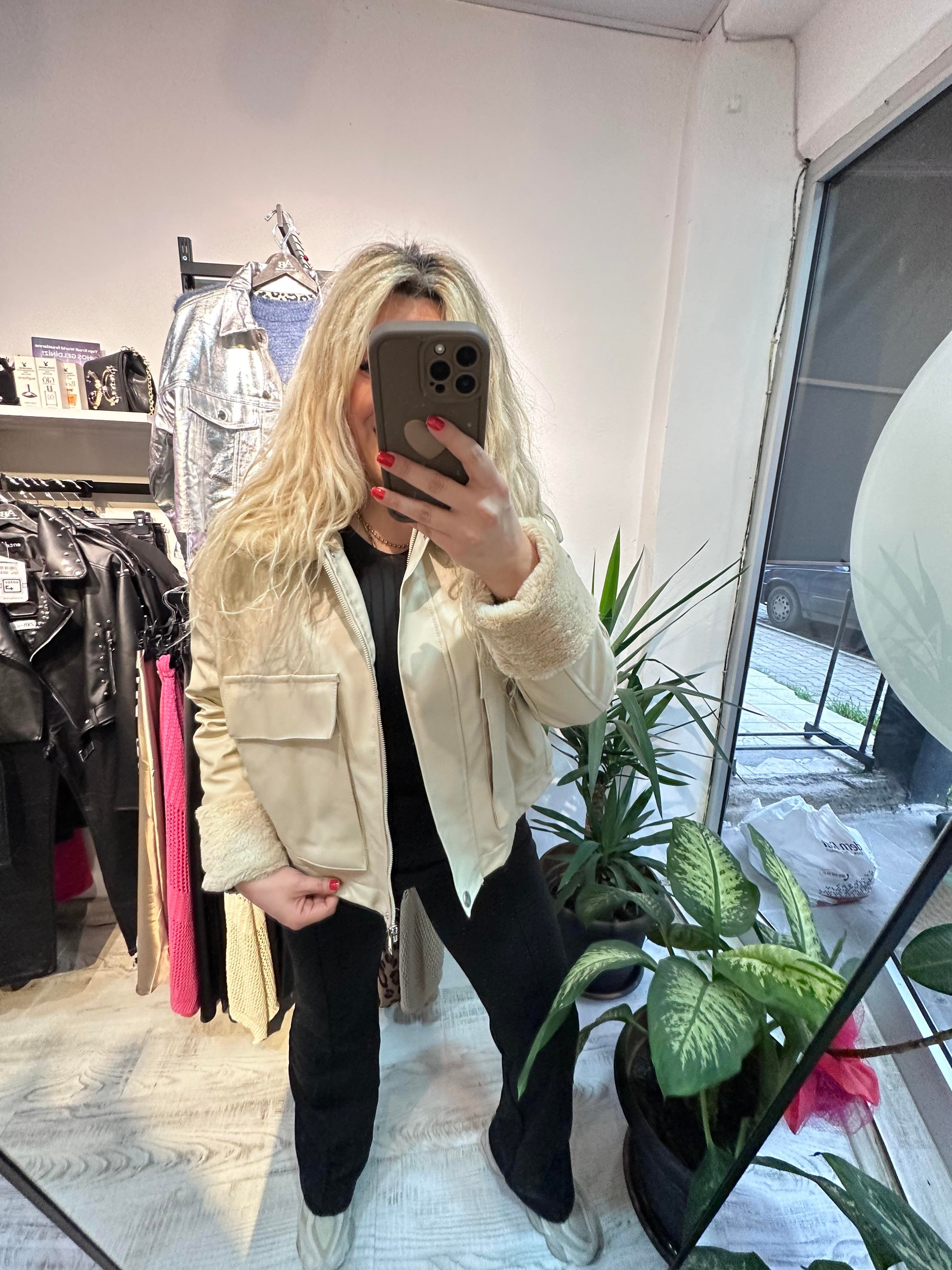 Lüx Kalite İçi Kürklü Deri Bej Mont