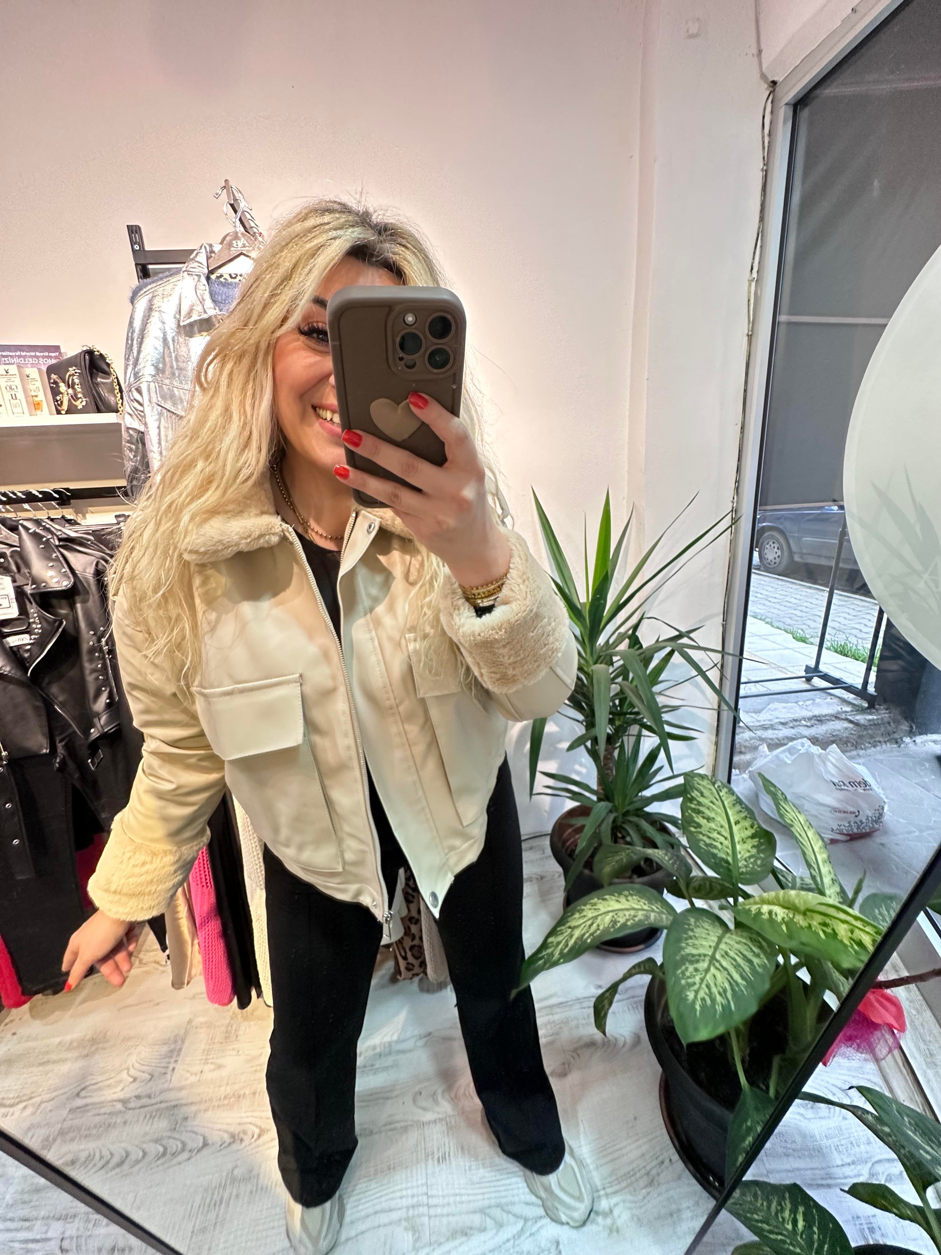 Lüx Kalite İçi Kürklü Deri Bej Mont