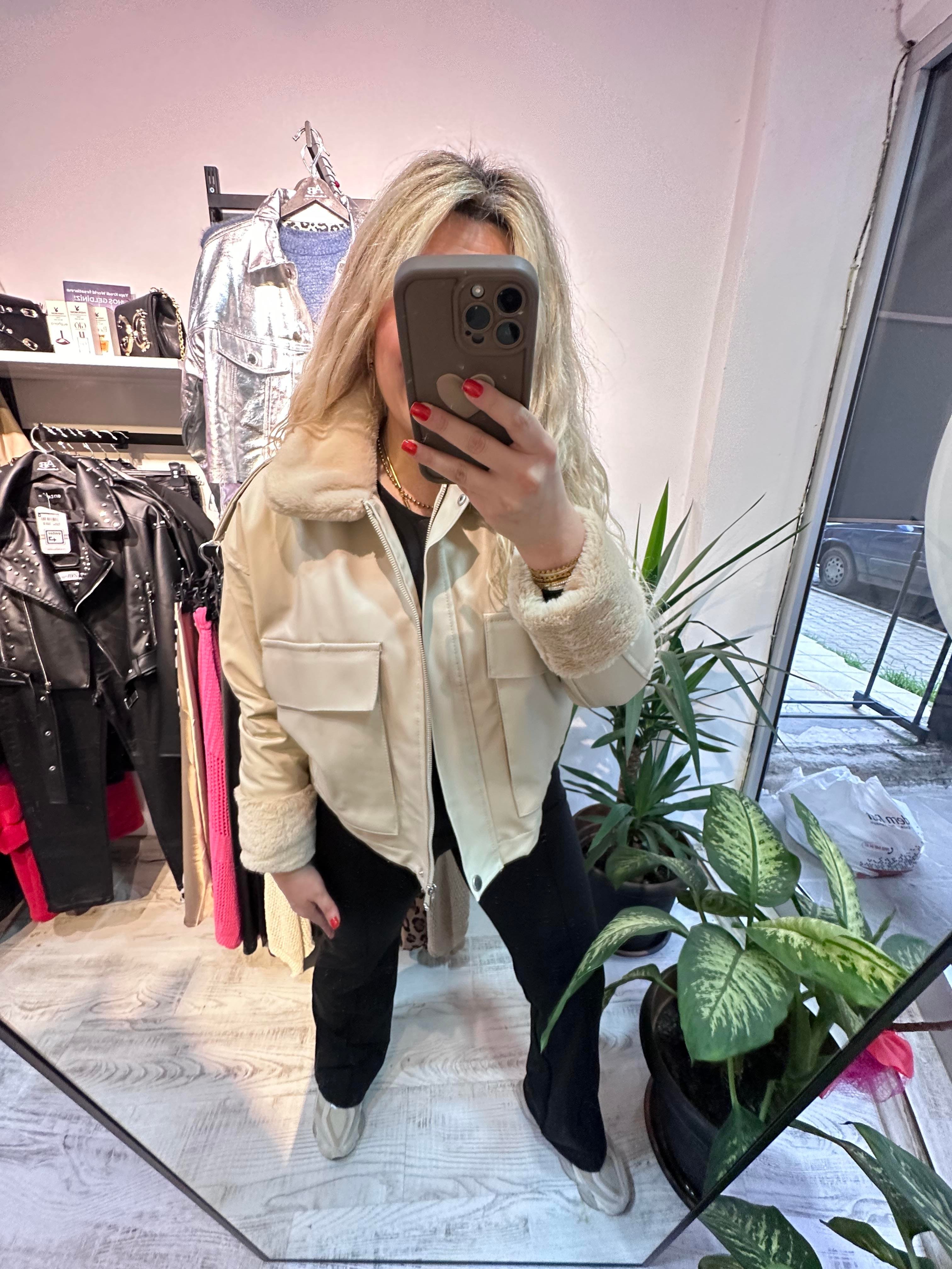 Lüx Kalite İçi Kürklü Deri Bej Mont