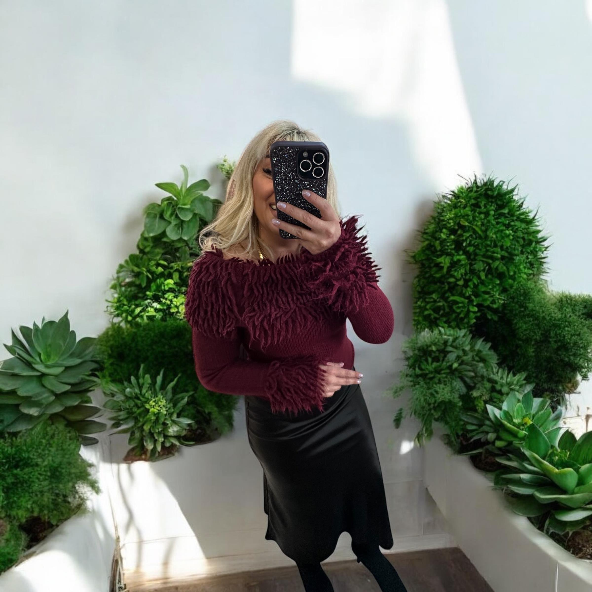 Madonna Yaka Püsküllü Triko Kazak