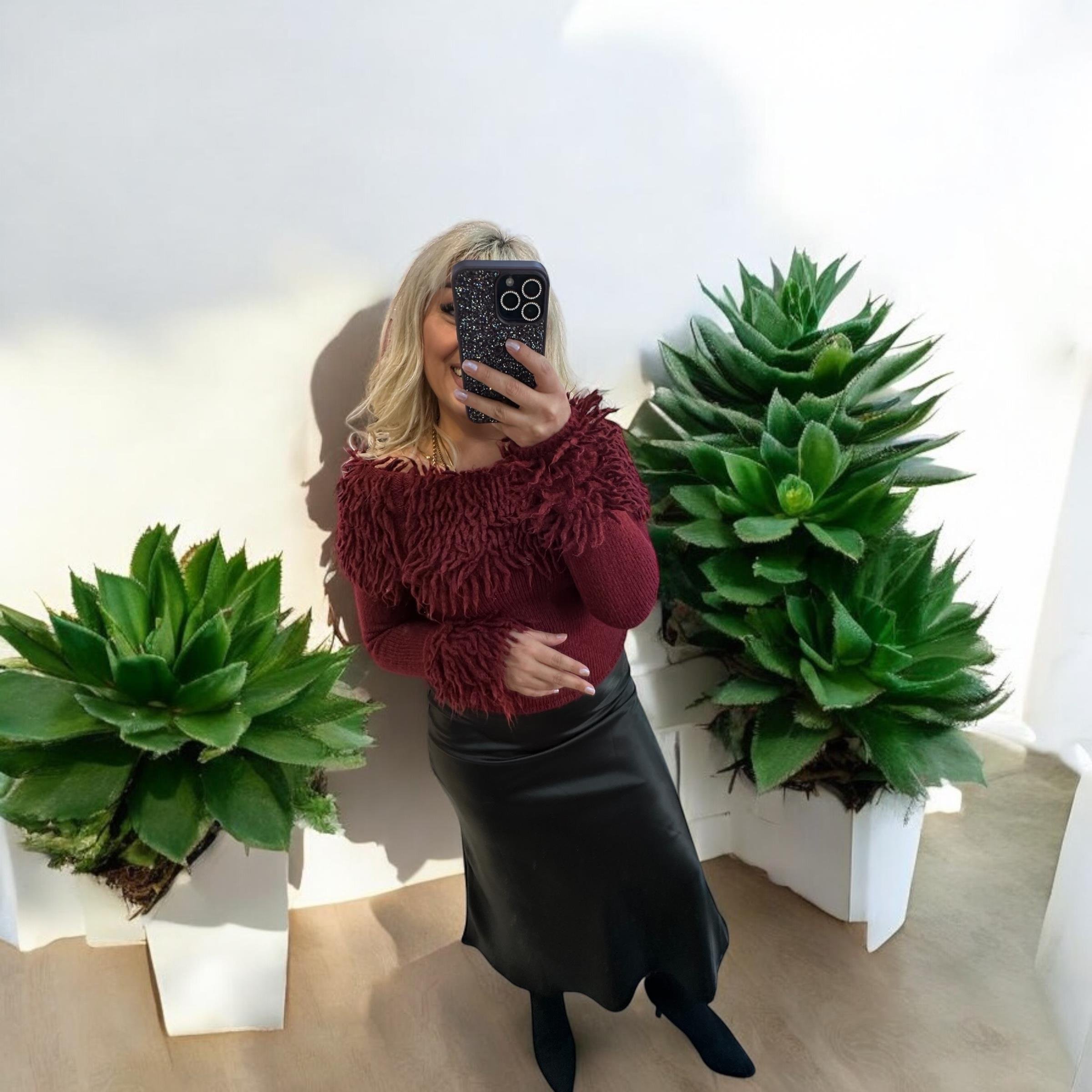 Madonna Yaka Püsküllü Triko Kazak