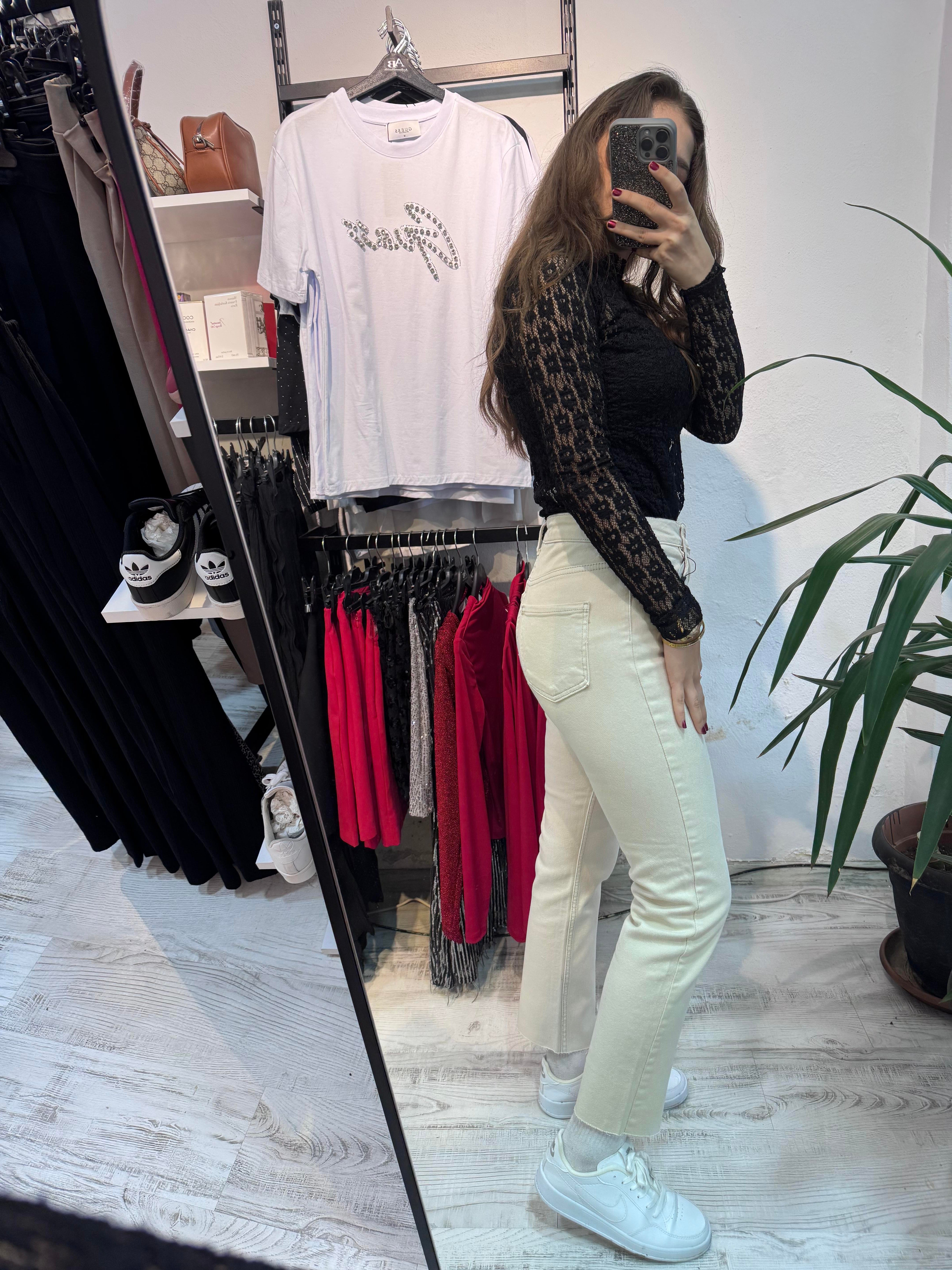 Marka Model Likralı Mom Kalıp Taş Jean 