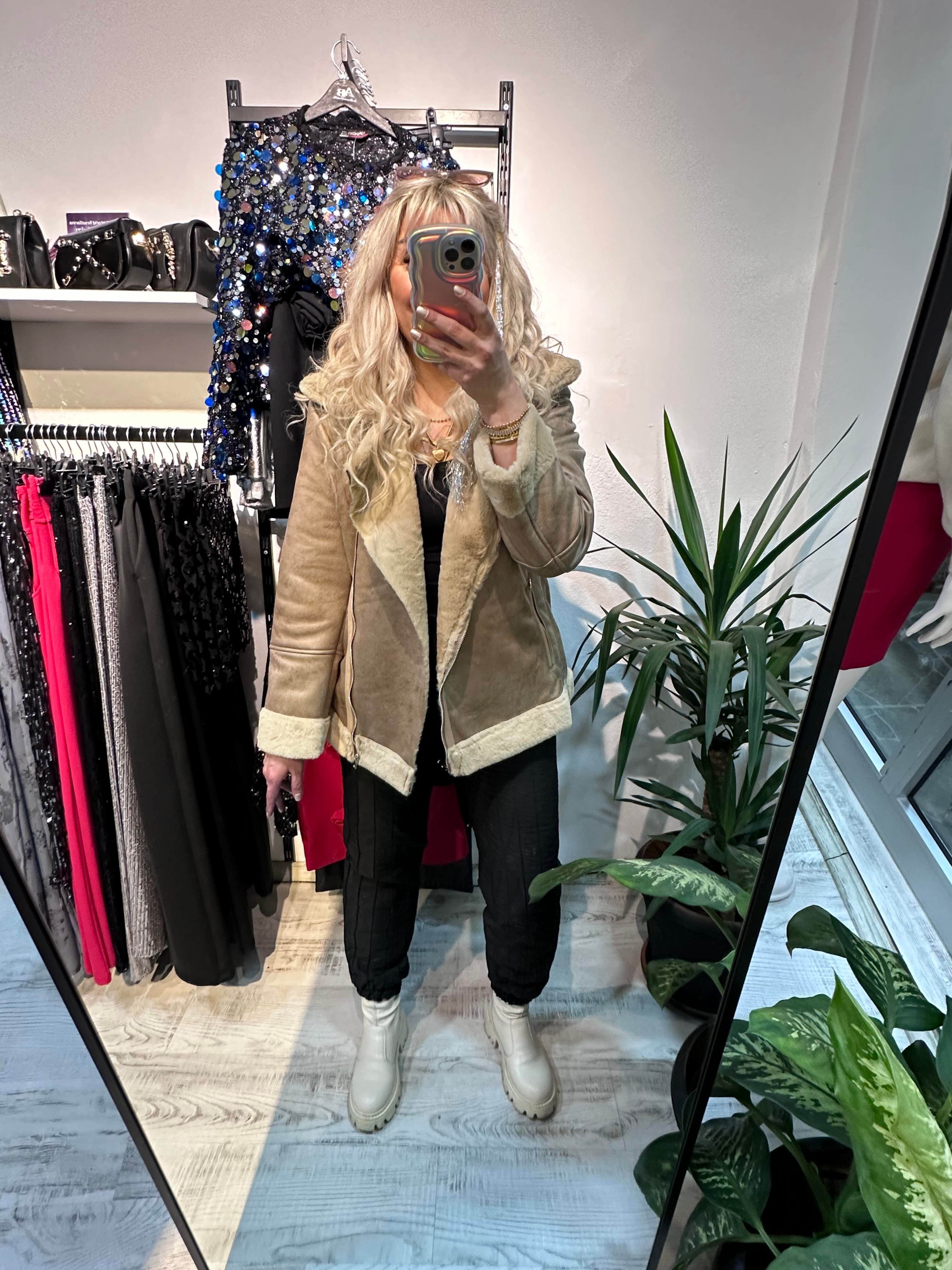 Marka Model Lüx Kalite İçi Kürklü Nubuk Deri Bej Biker Mont