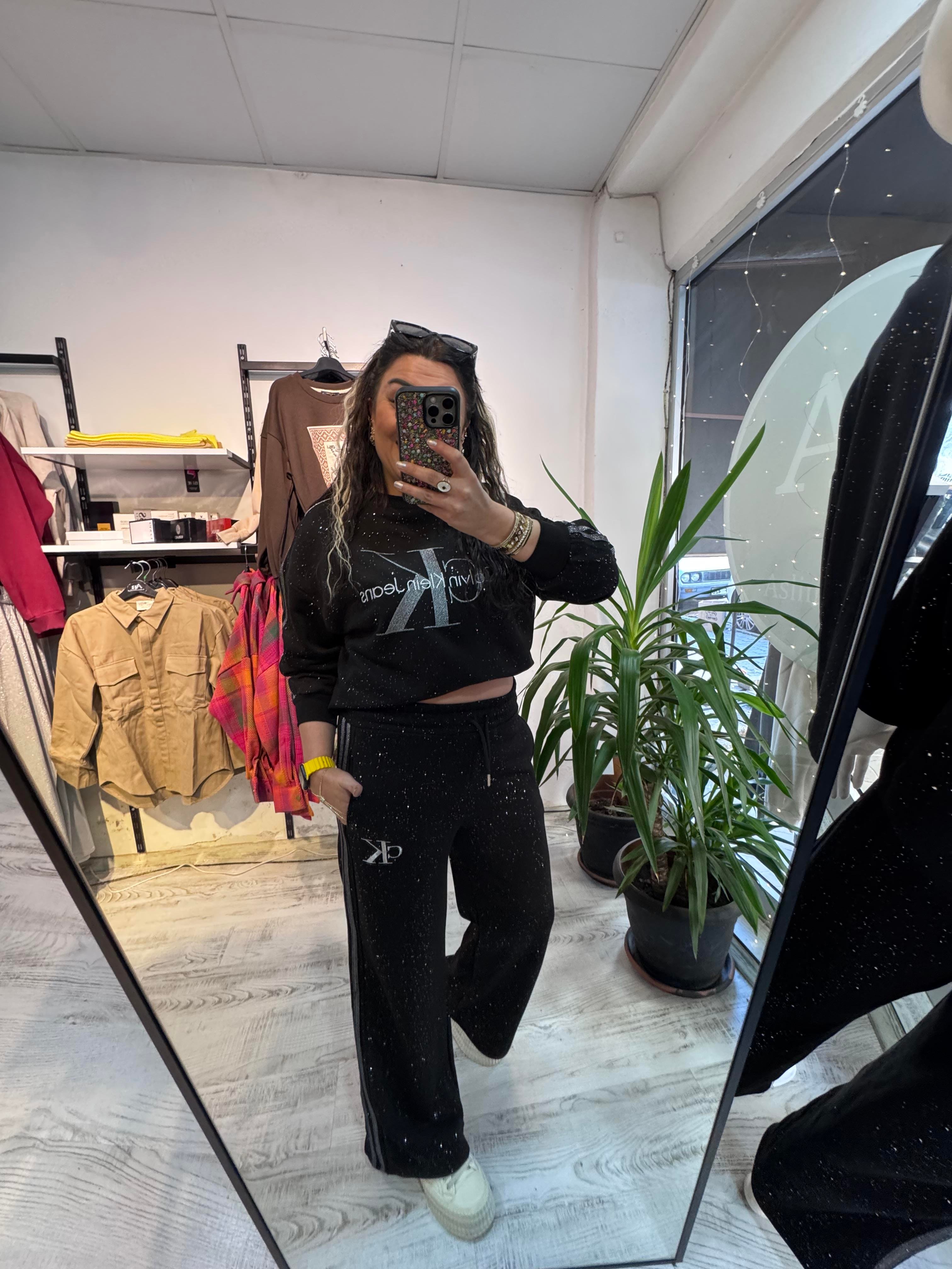 Marka Model Parlak Şerit Detaylı Takım