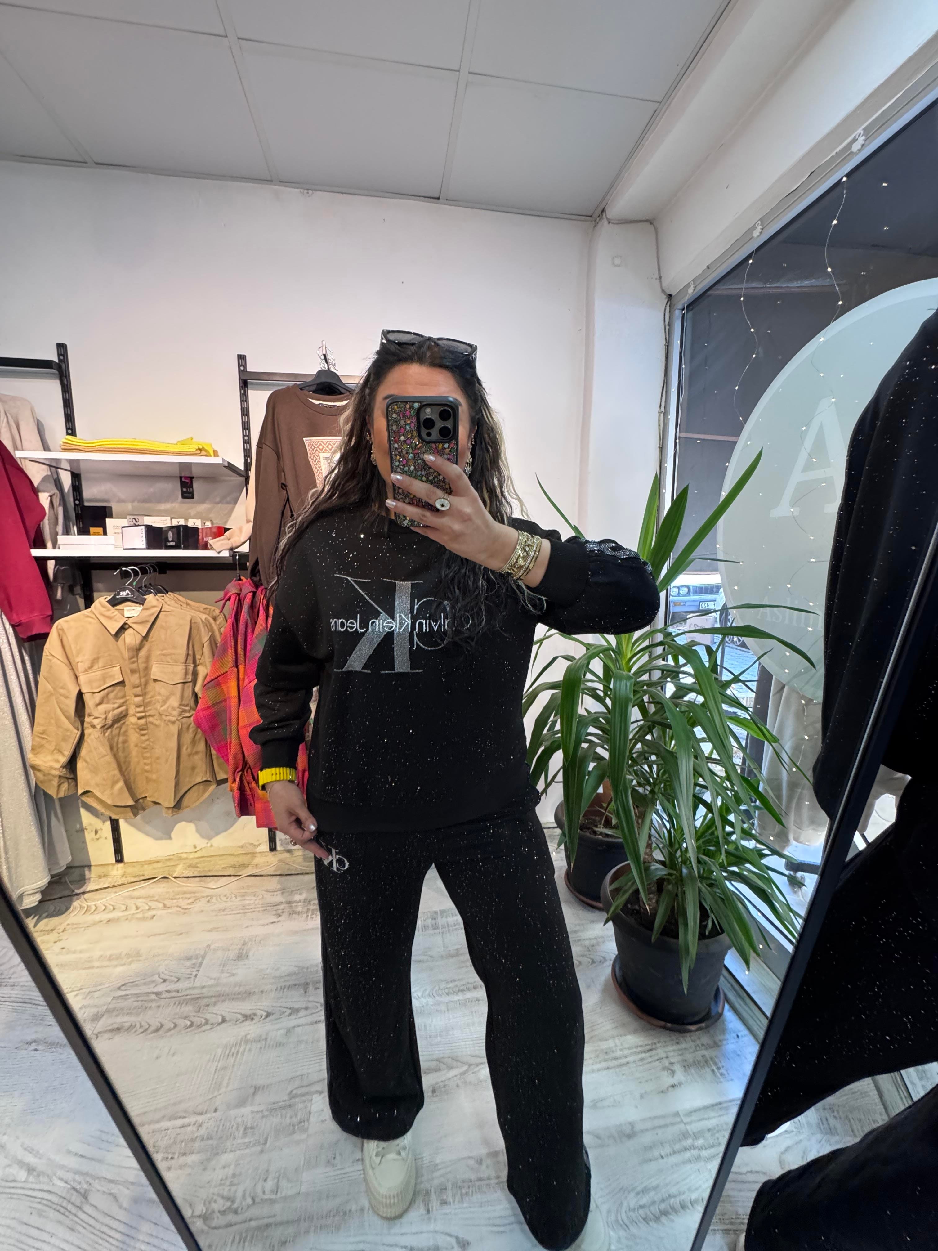 Marka Model Parlak Şerit Detaylı Takım