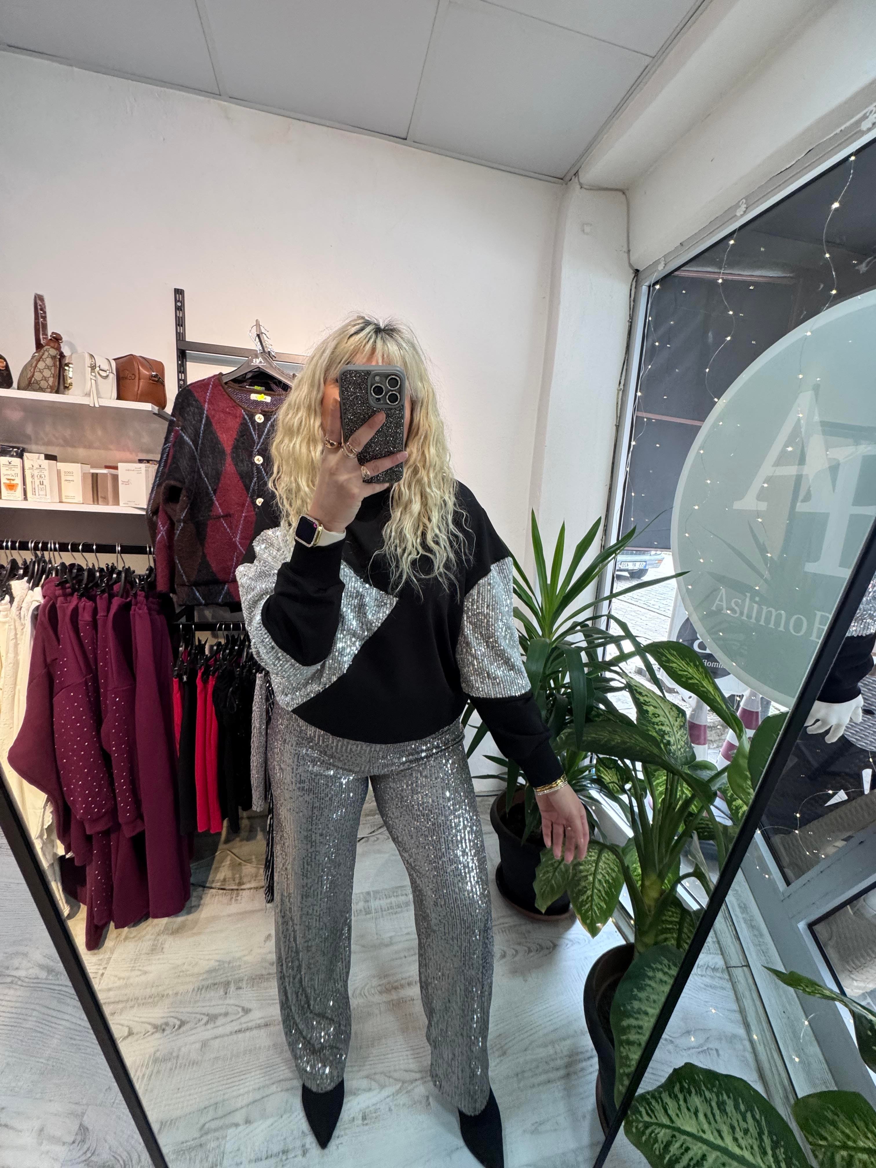 Marka Model Payet Detaylı Tasarım Sweat