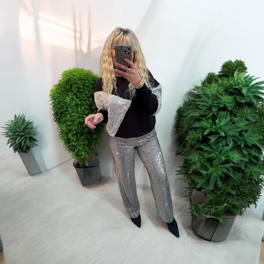 Marka Model Payet Detaylı Tasarım Sweat