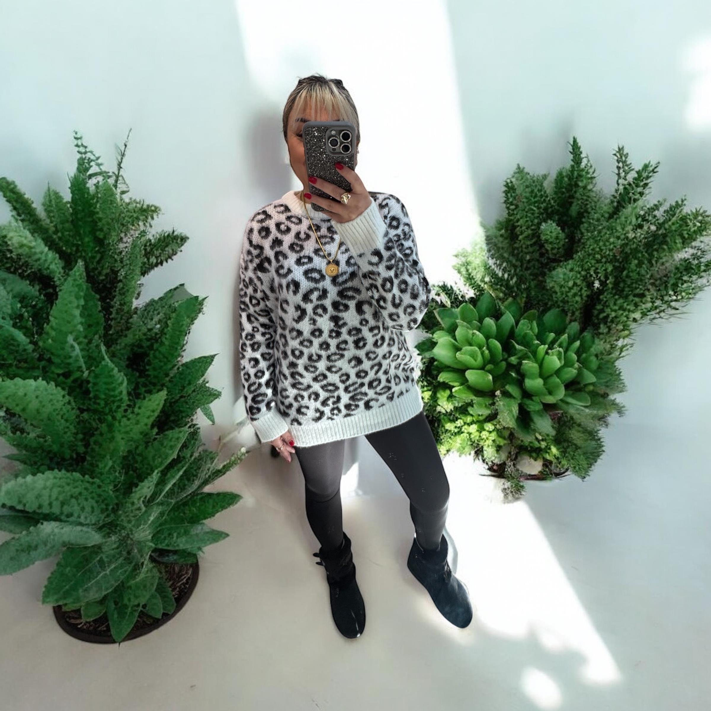 Marka Model Premium Kalite Leoparlı  İpek Triko Kazak 