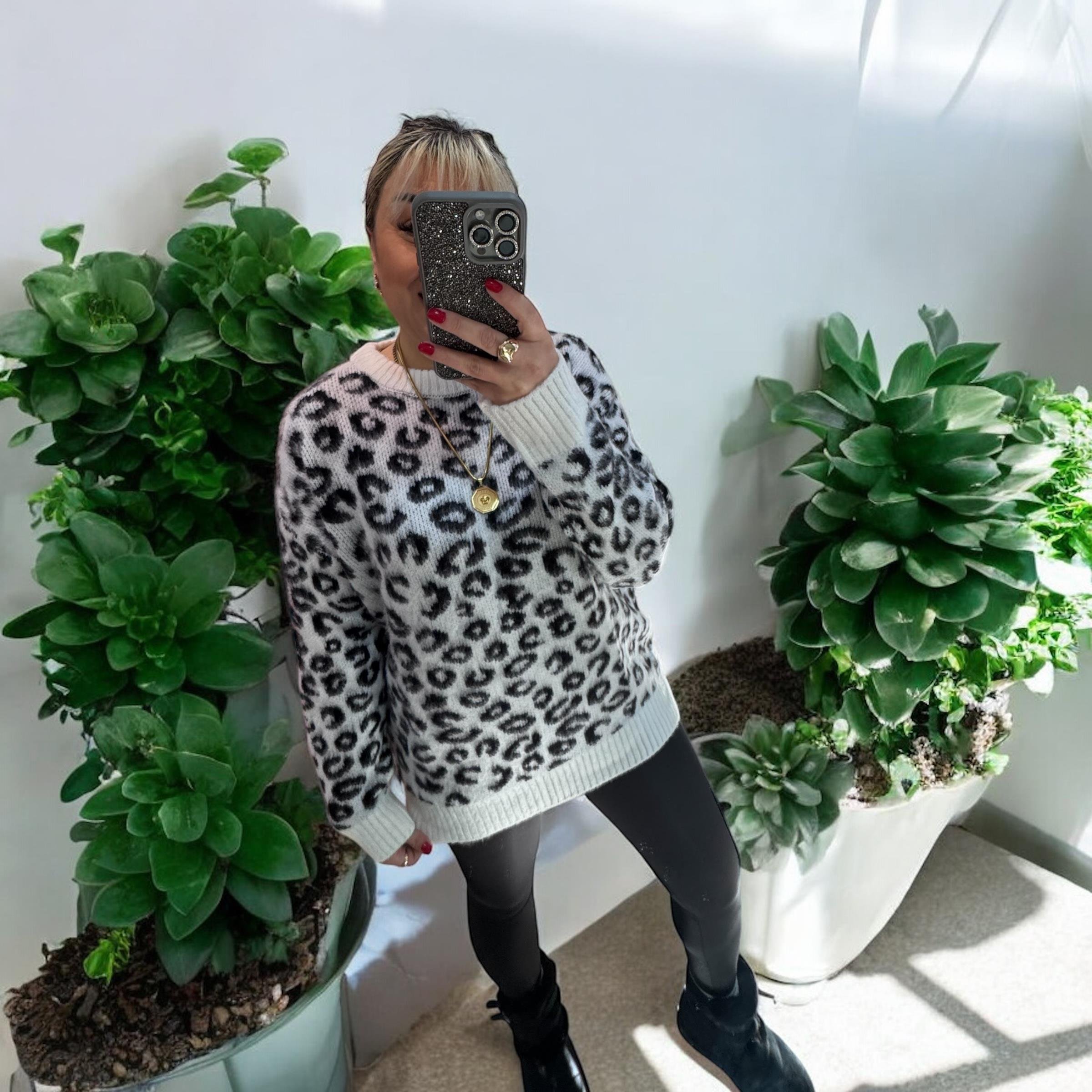 Marka Model Premium Kalite Leoparlı  İpek Triko Kazak 