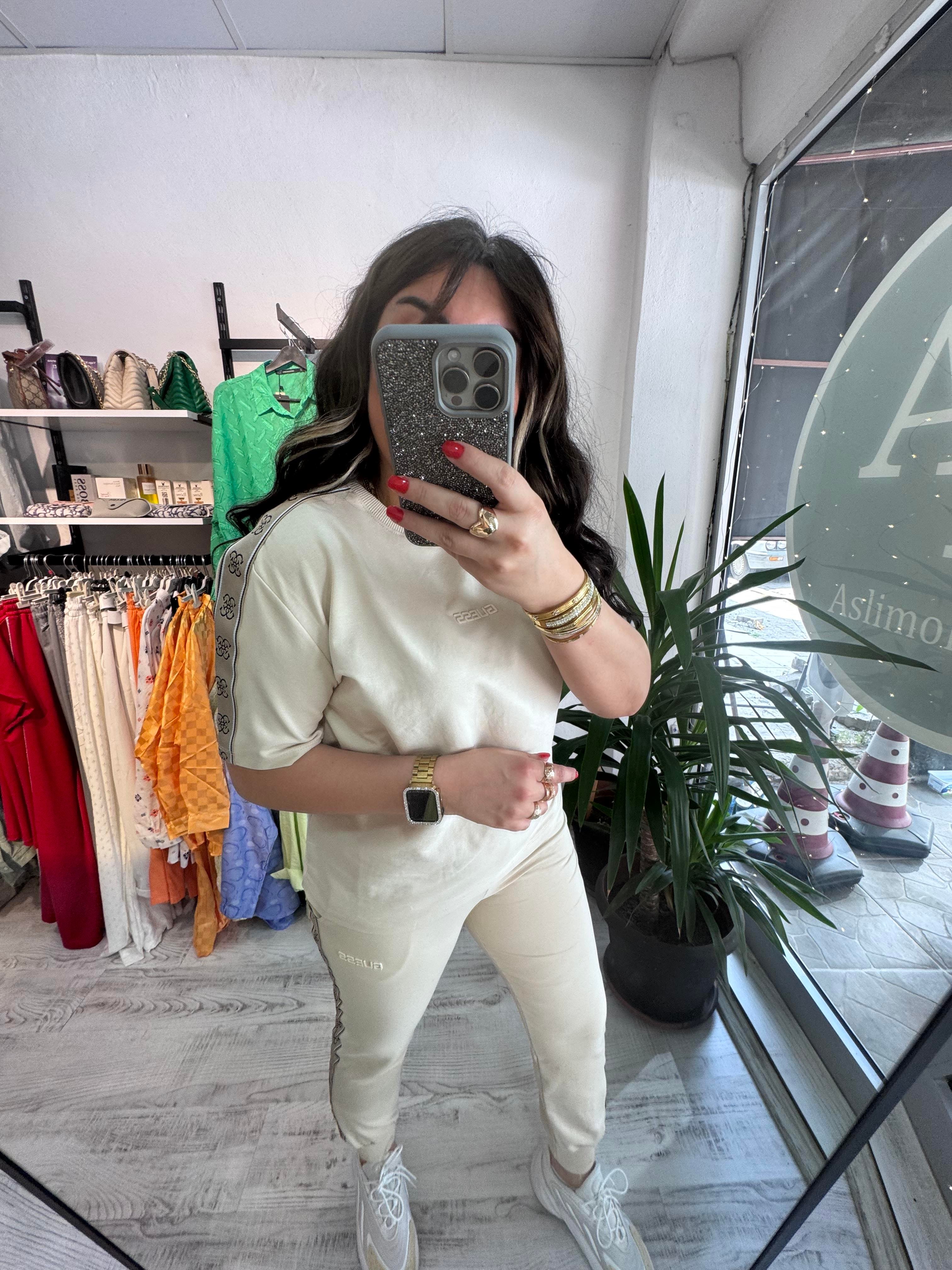 Marka Model Şeritli Bej Takım