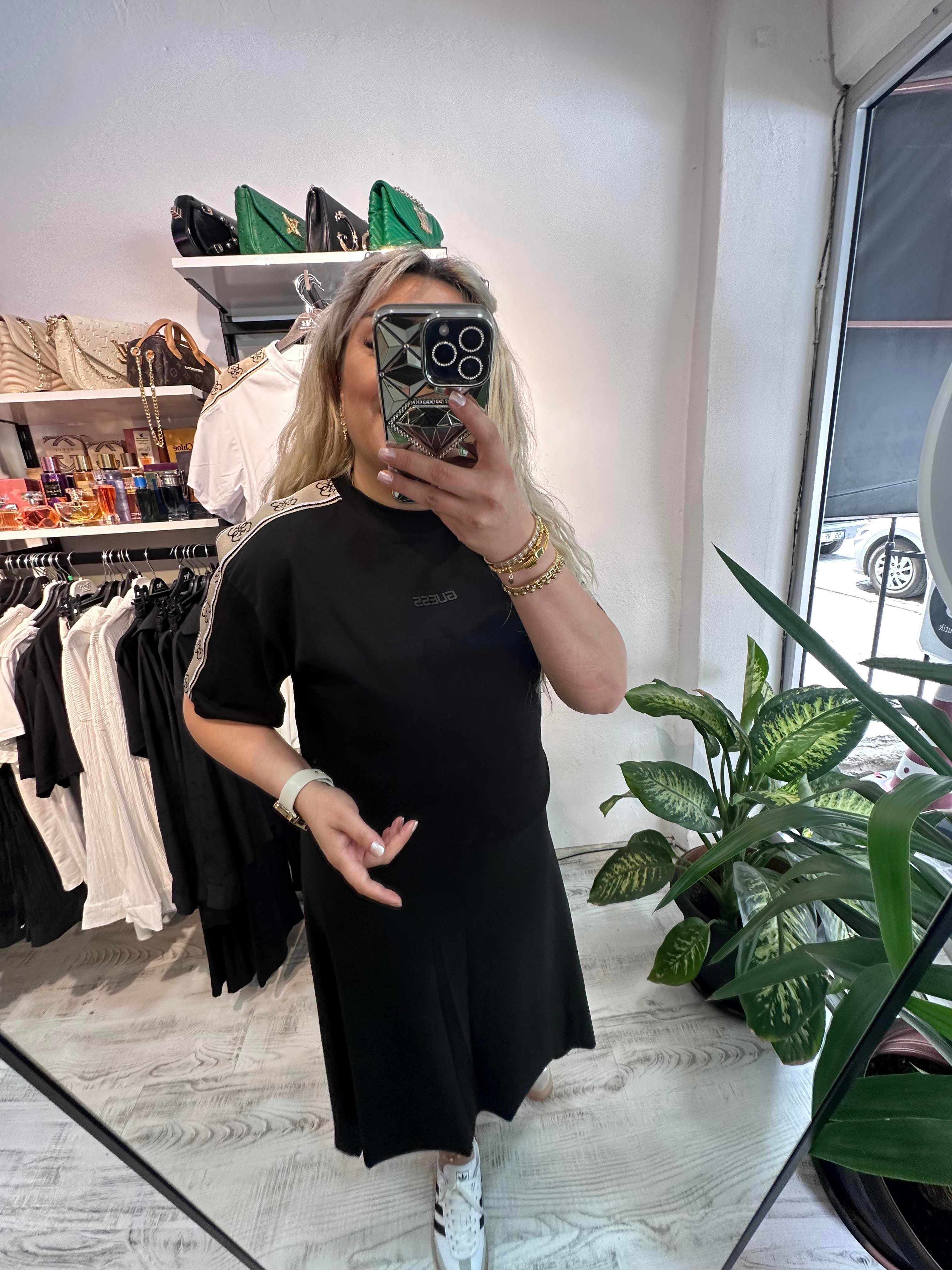 Marka Model Şeritli Siyah Tshirt