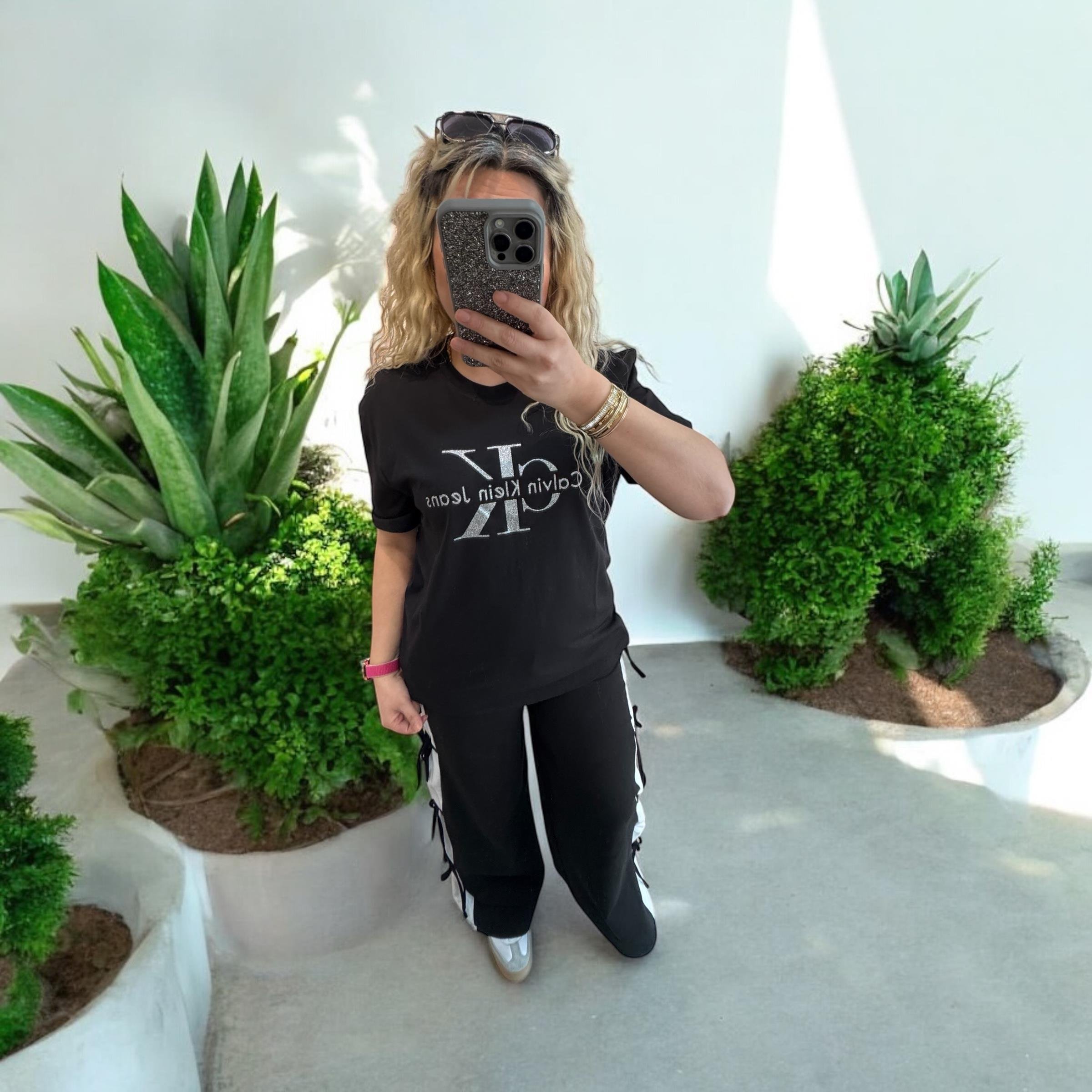 Marka Model Simli Siyah Tshirt