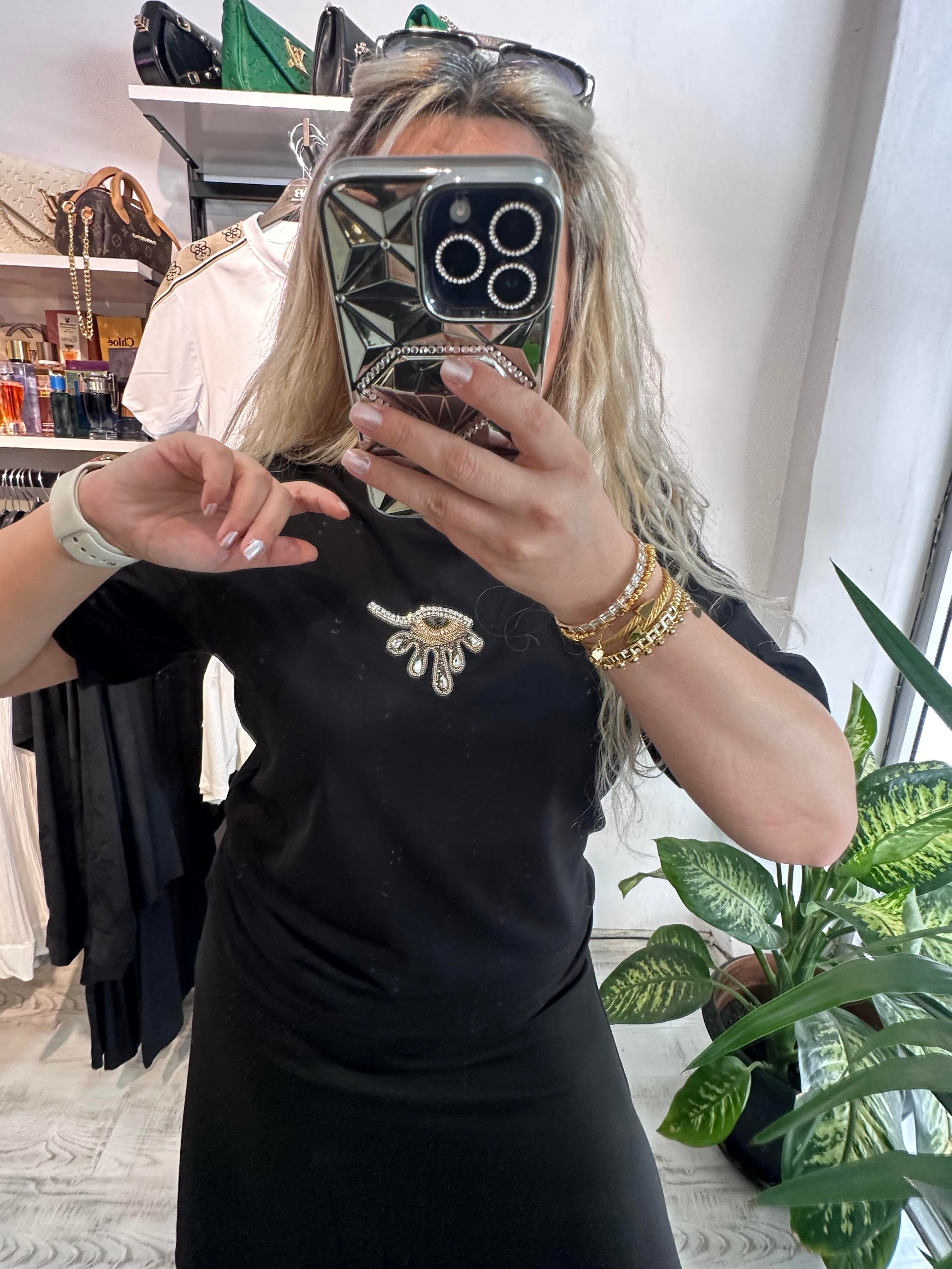 Marka Model Siyah Göz Taşlı Tshirt