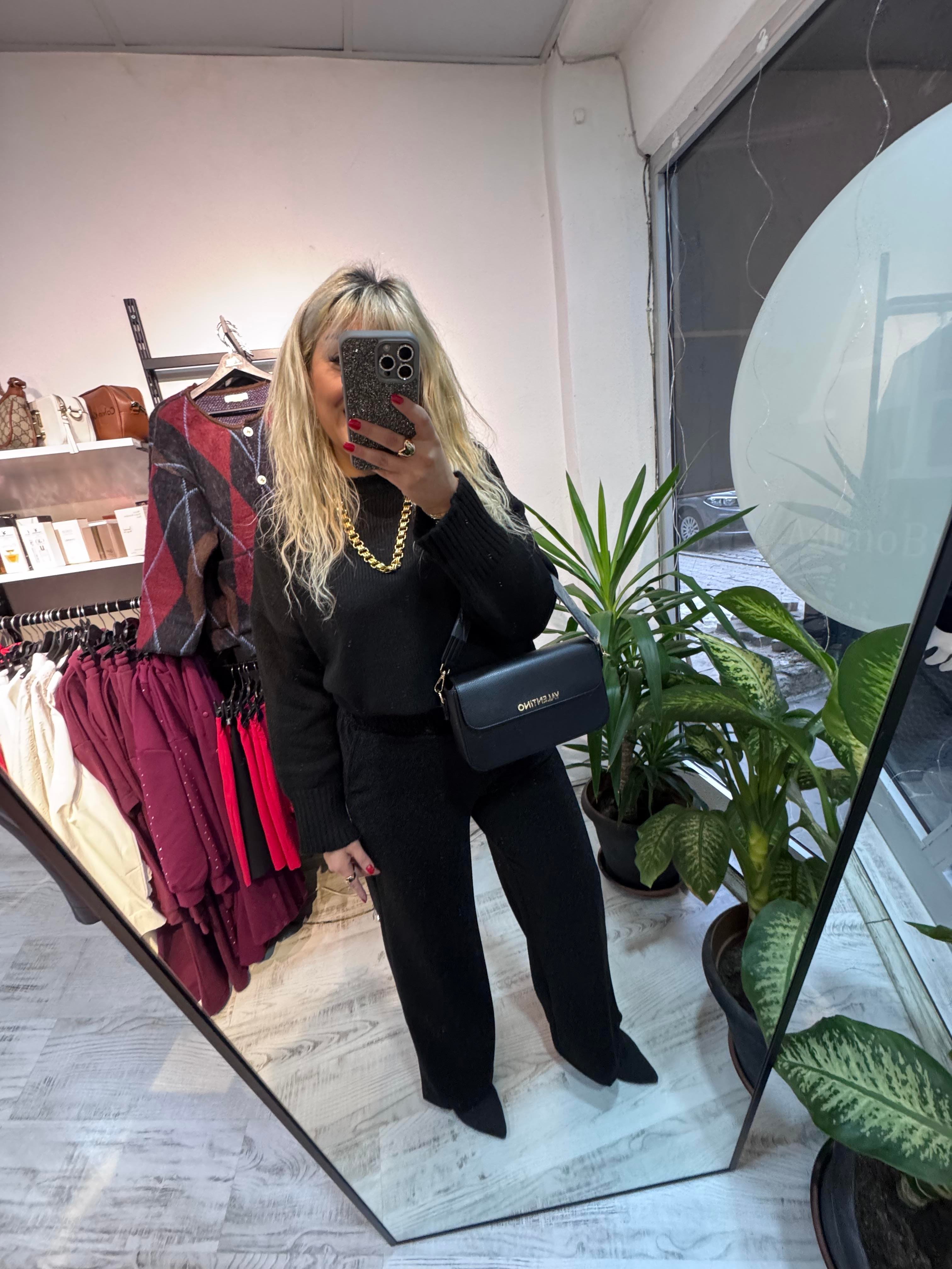 Marka Model Siyah Simli Pantolon