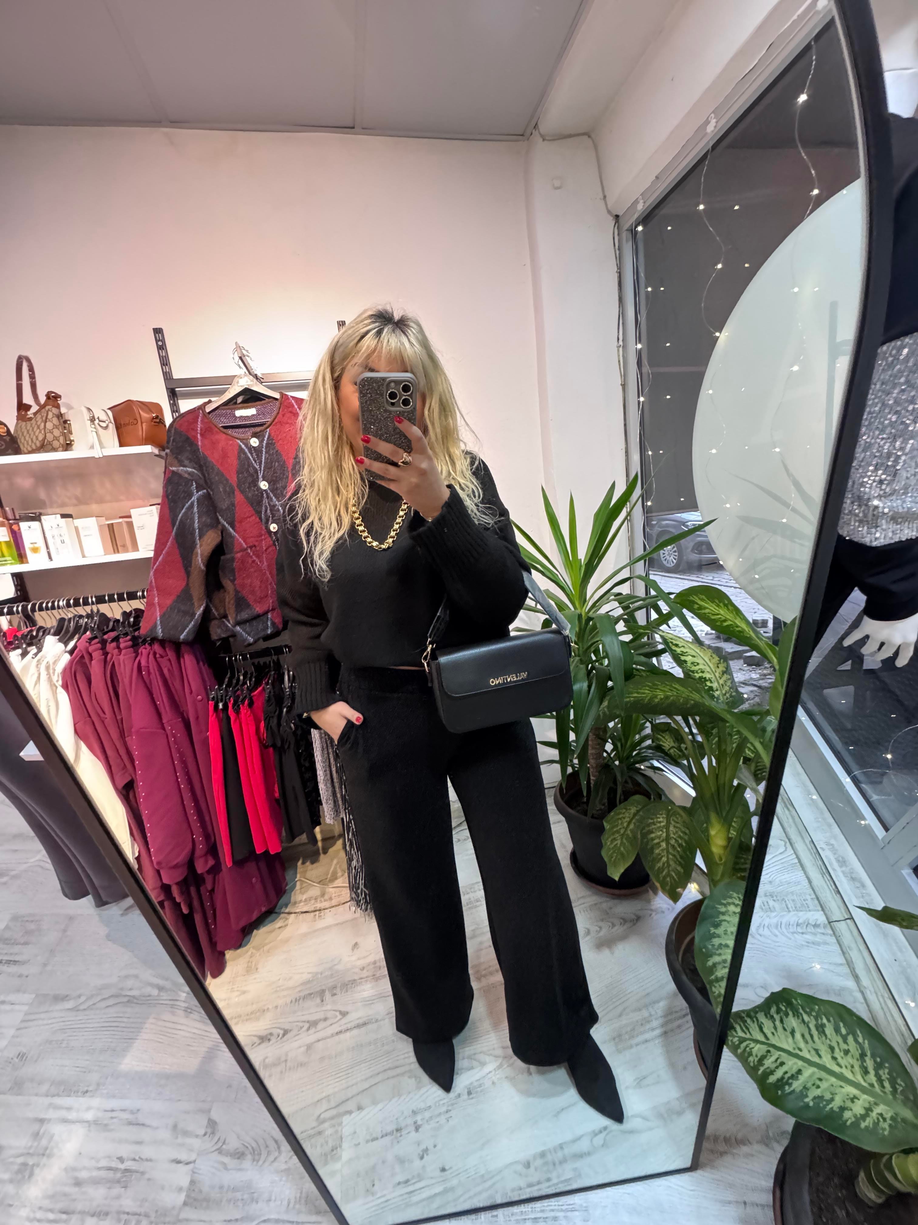 Marka Model Siyah Simli Pantolon