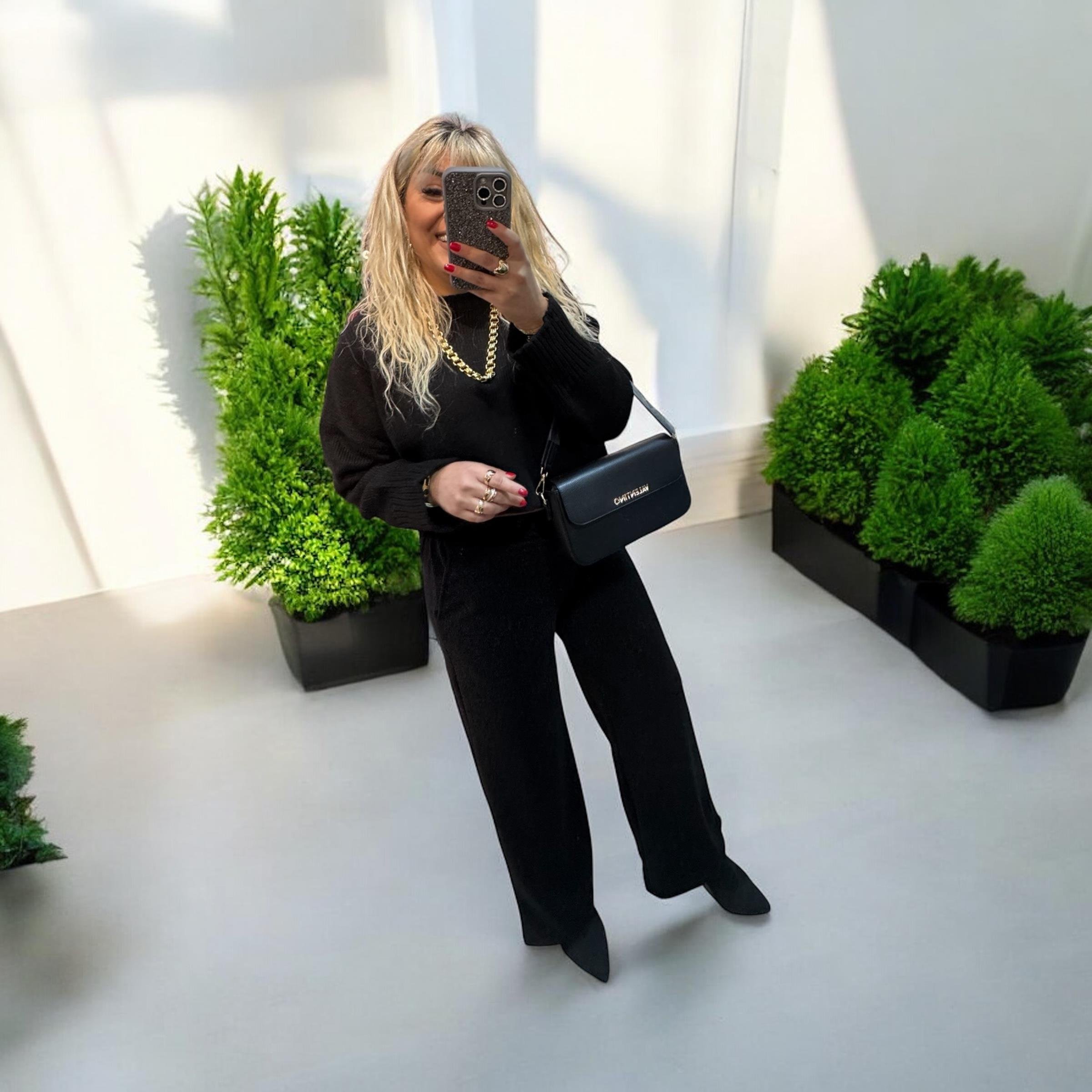 Marka Model Siyah Simli Pantolon