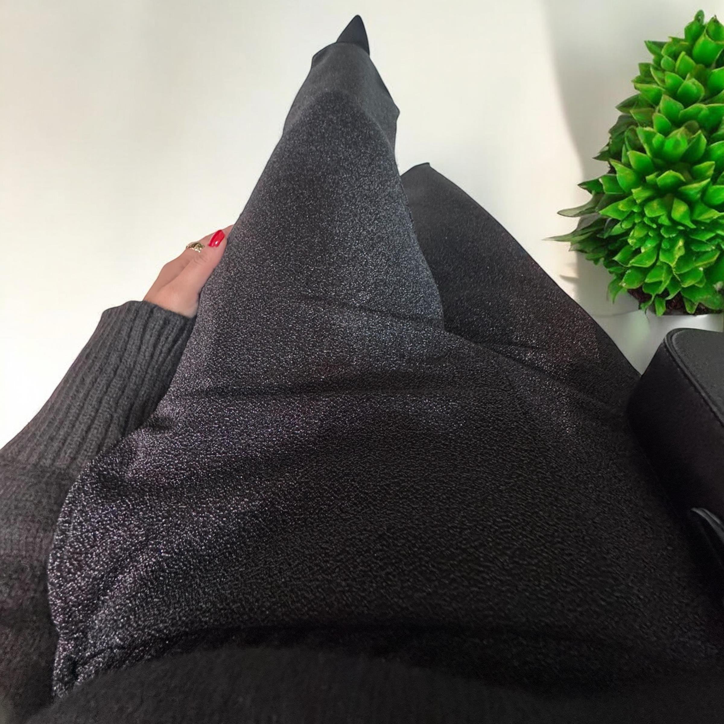 Marka Model Siyah Simli Pantolon