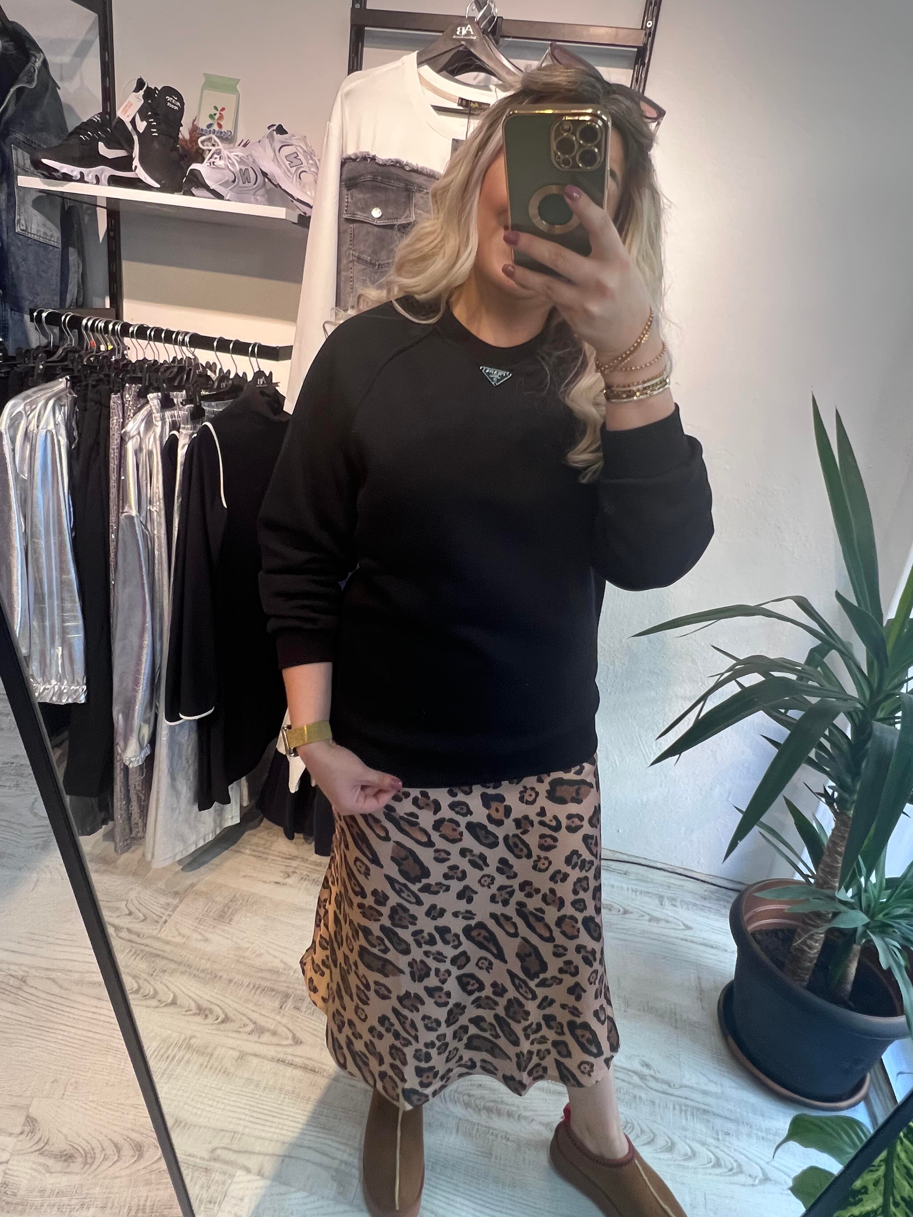 Marka Model Siyah Sweatshirt