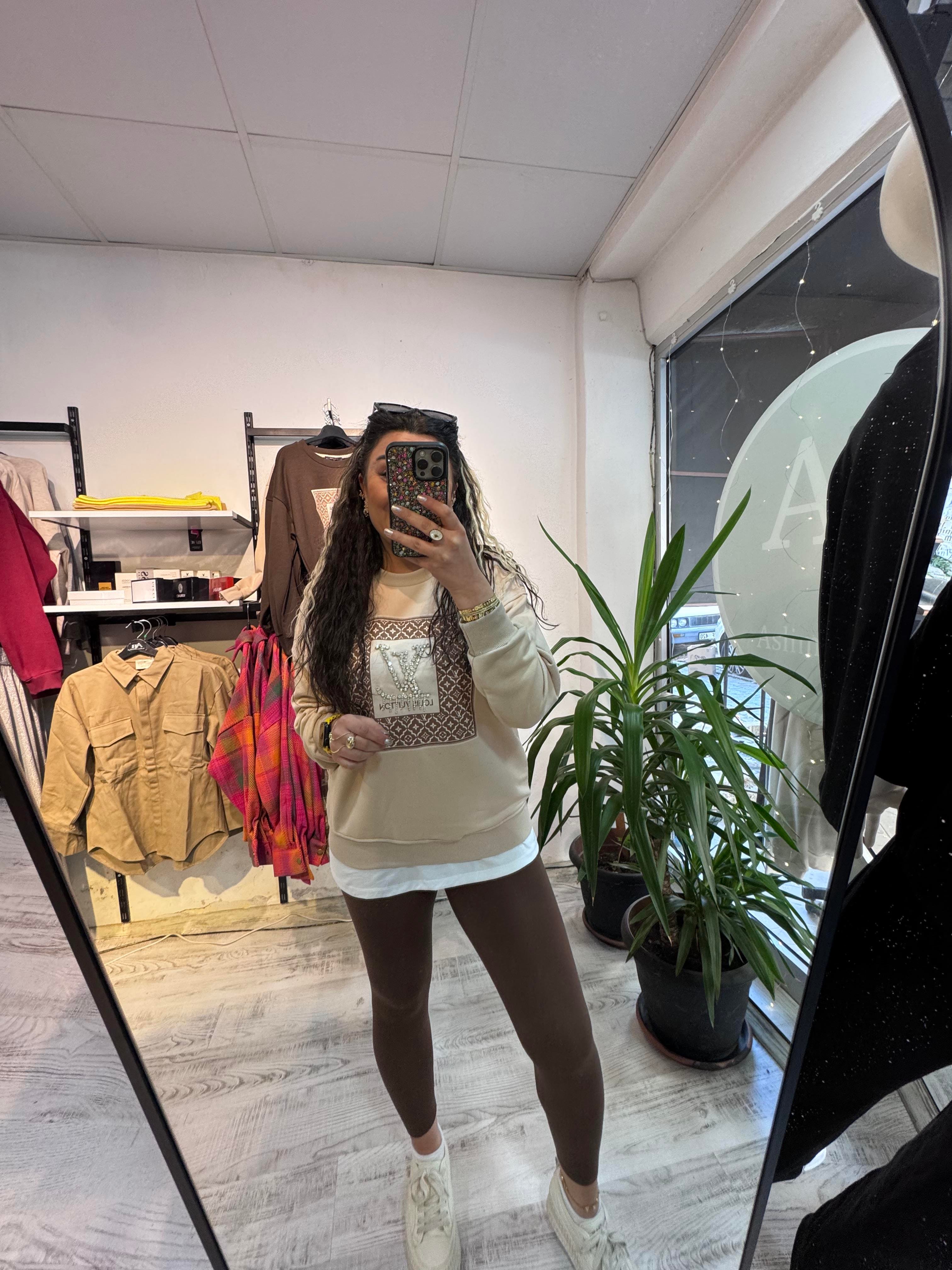 Marka Model Taş Detaylı Bej Sweat