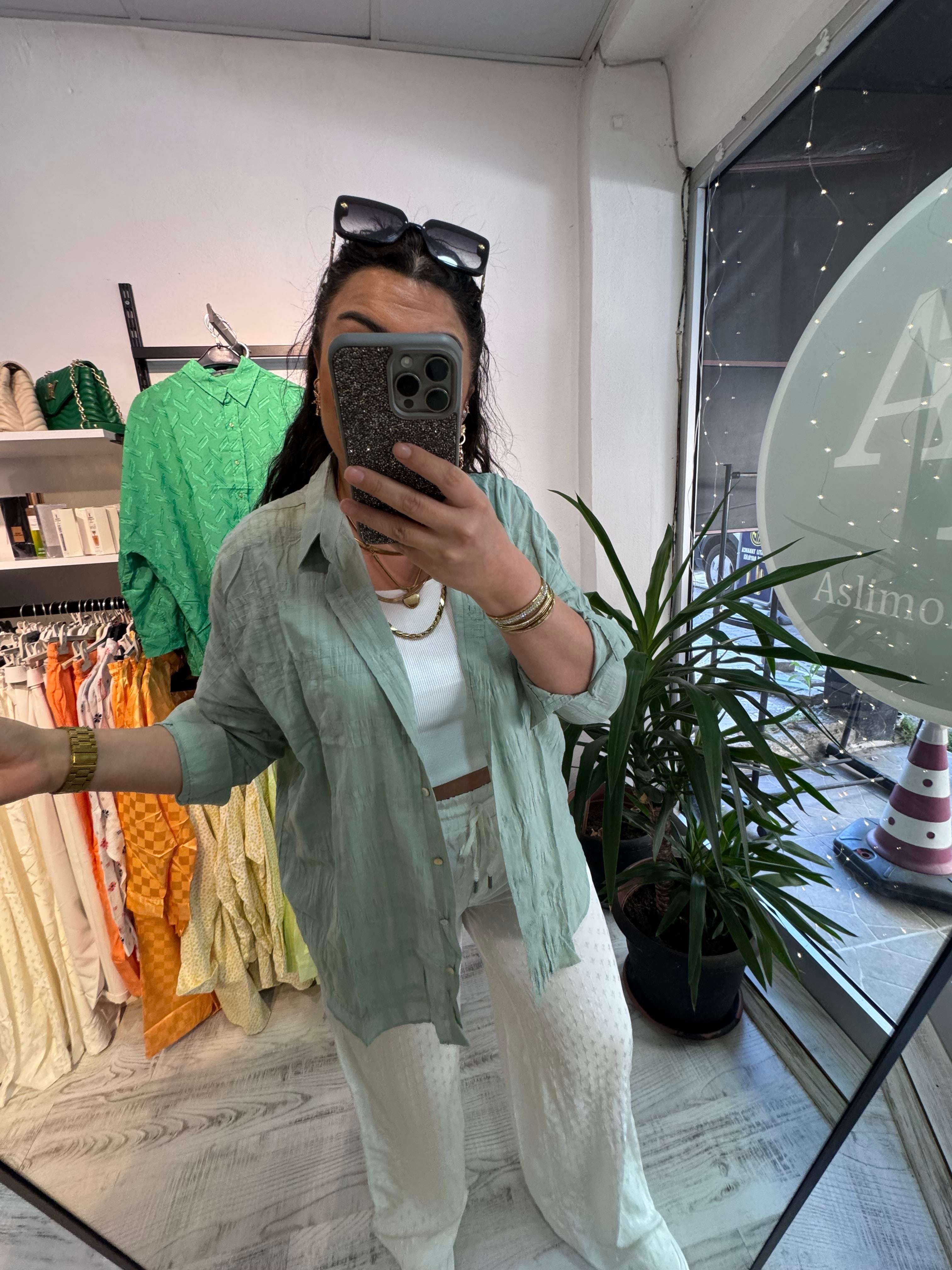 Mint Yeşili Keten Gömlek