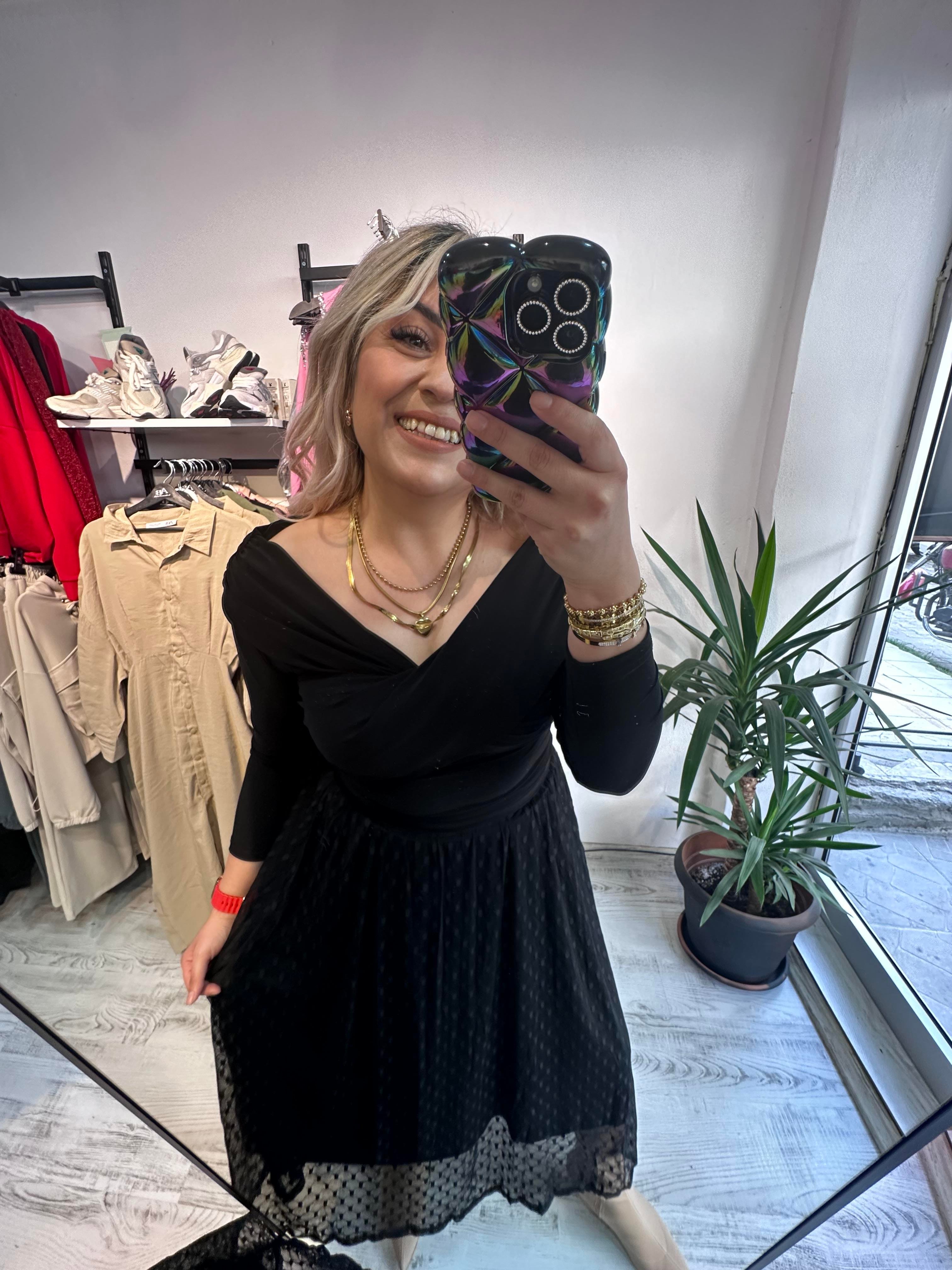 Mrk Model Yakası Çapraz Likralı Tasarım Siyah  Bluz