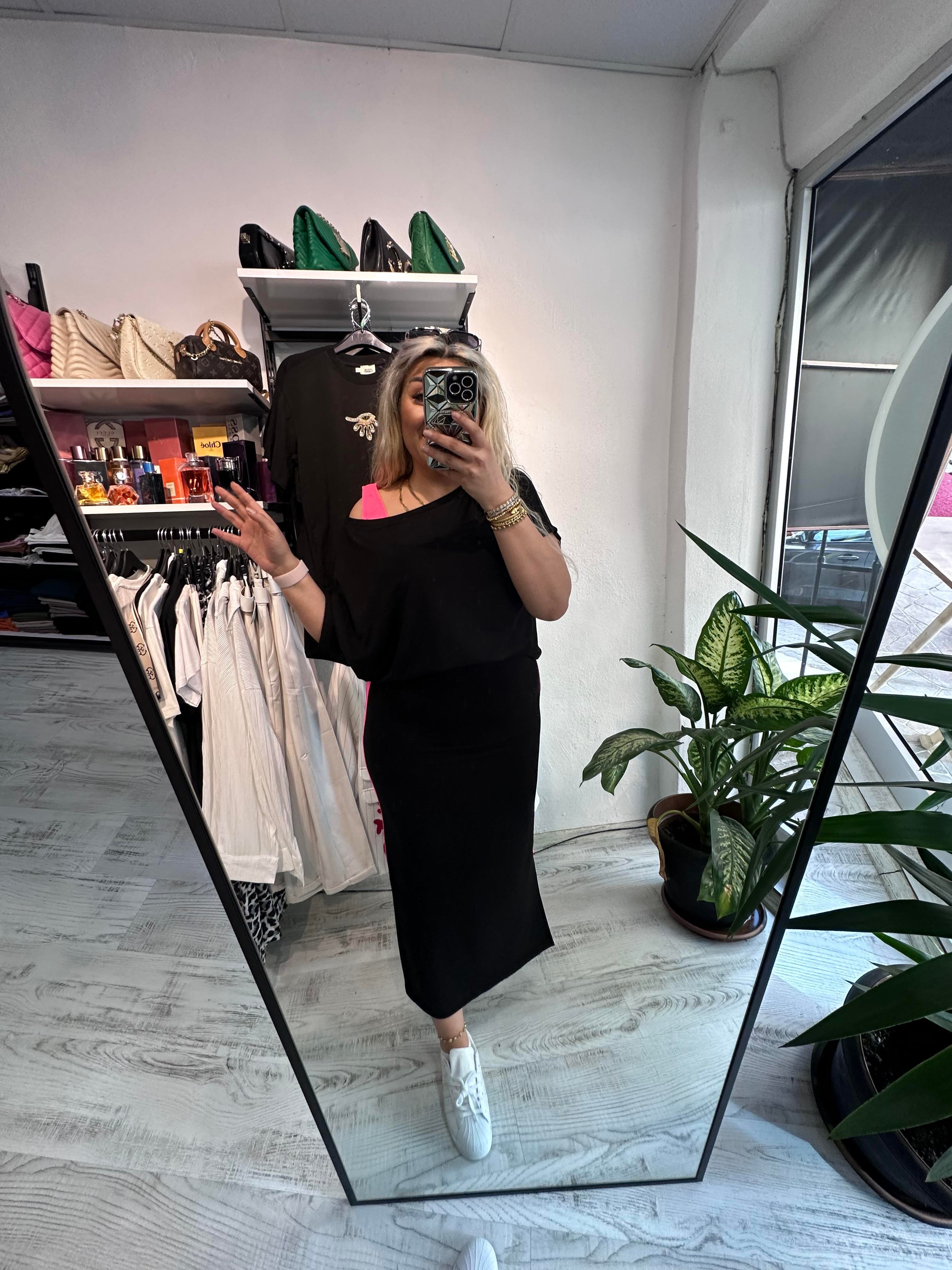 Neon Pembe Şerit Detaylı Etekli Takım