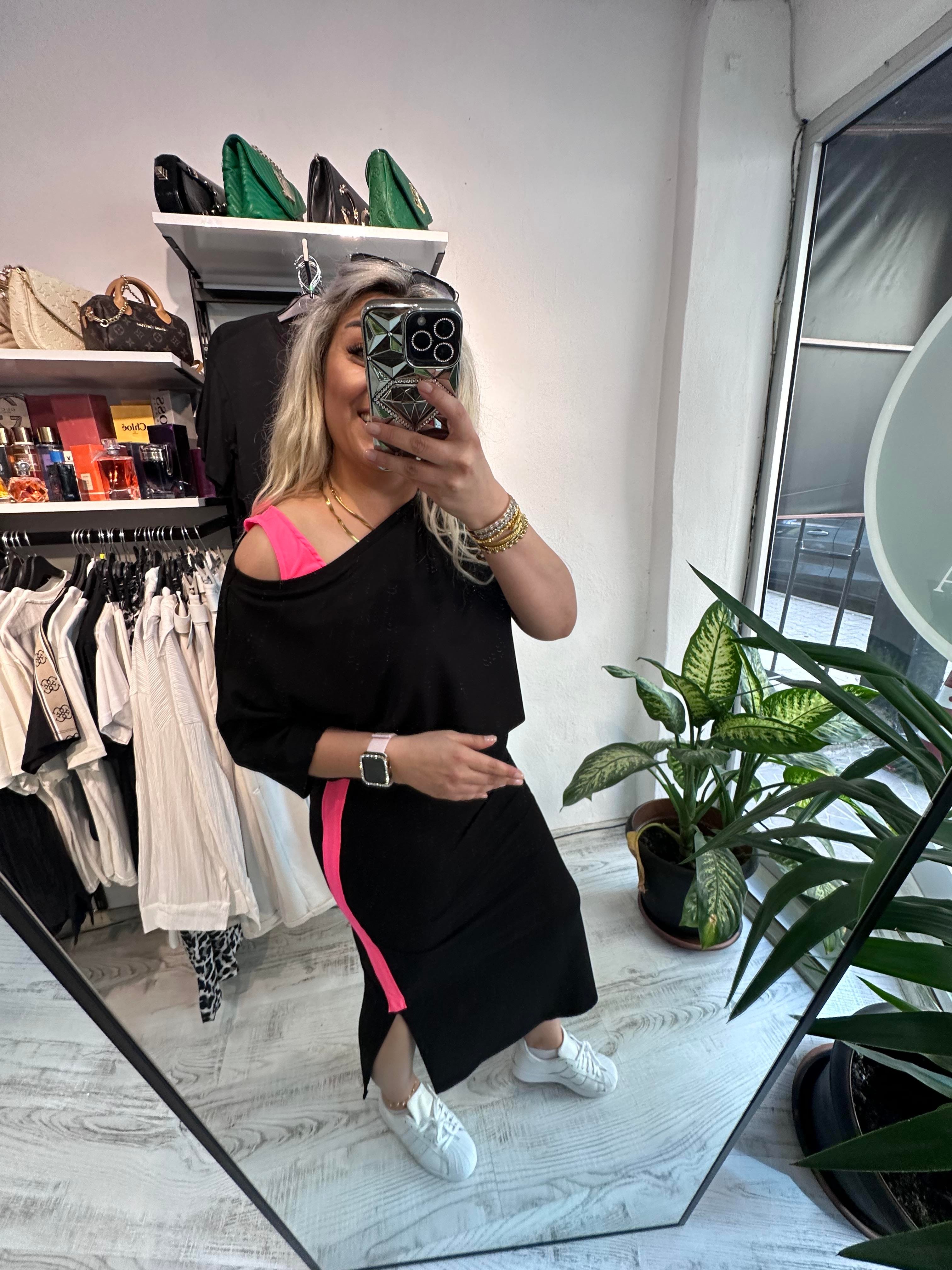 Neon Pembe Şerit Detaylı Etekli Takım