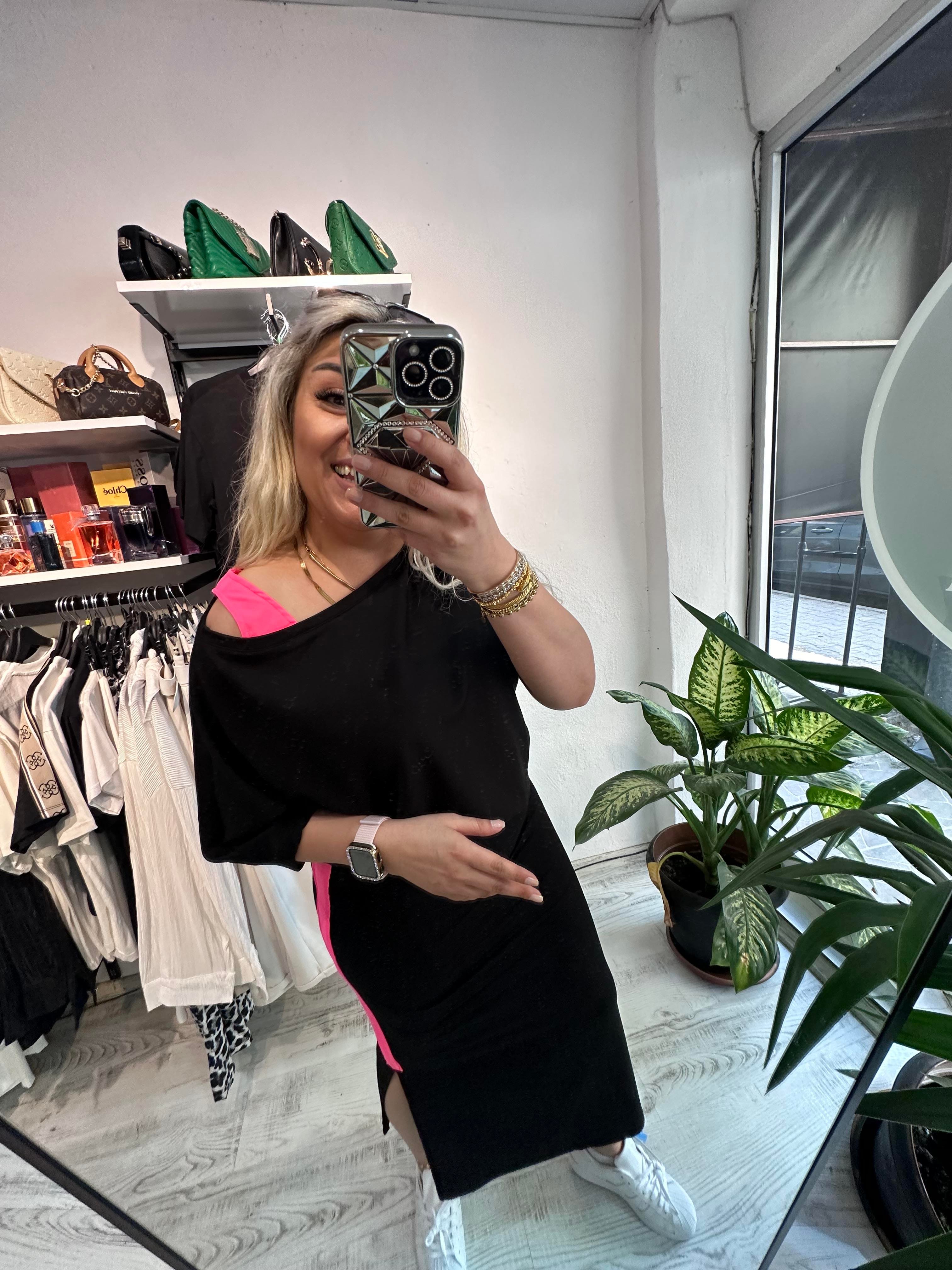 Neon Pembe Şerit Detaylı Etekli Takım