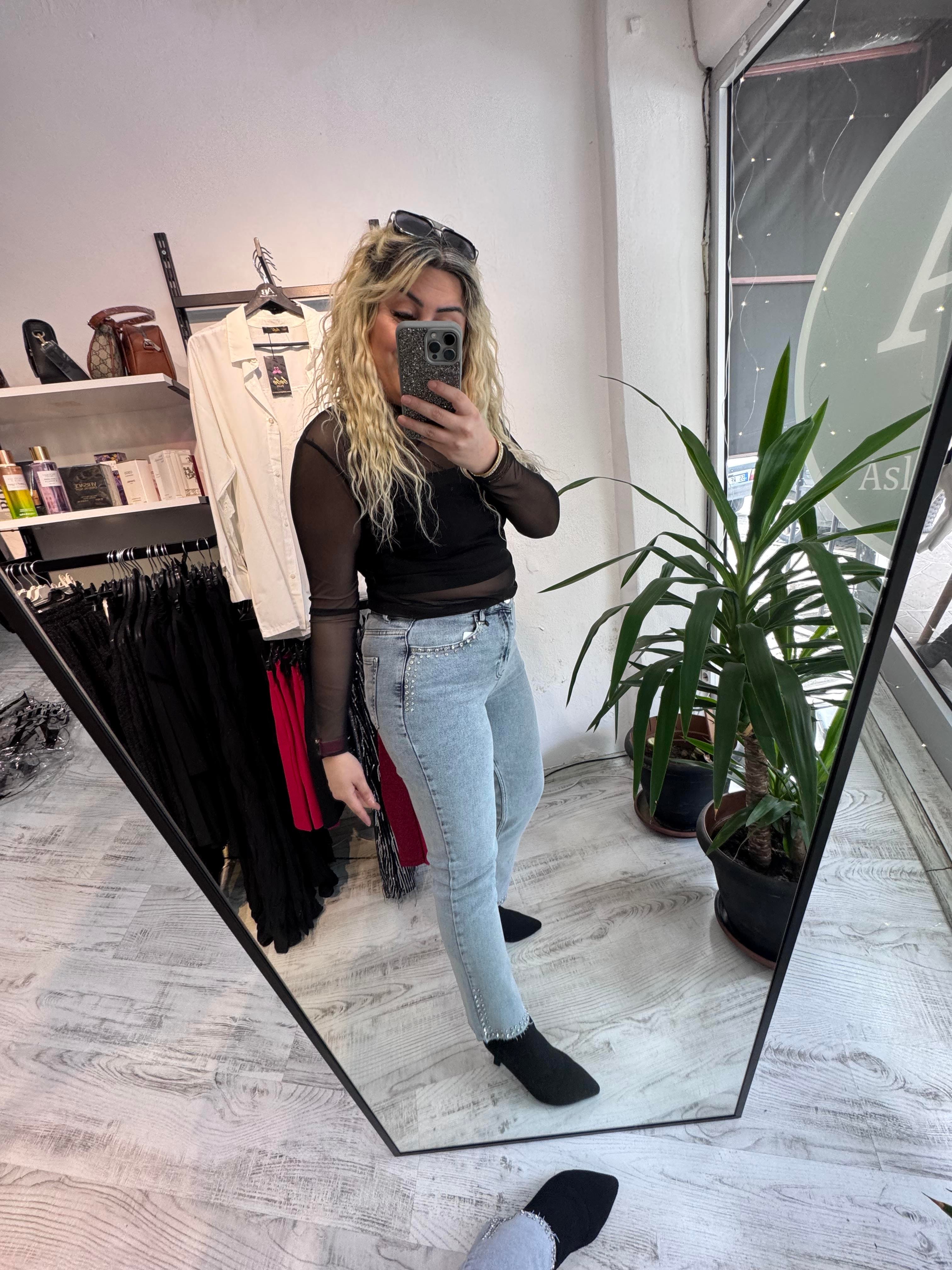 Paçası Taşlı Mom jean 