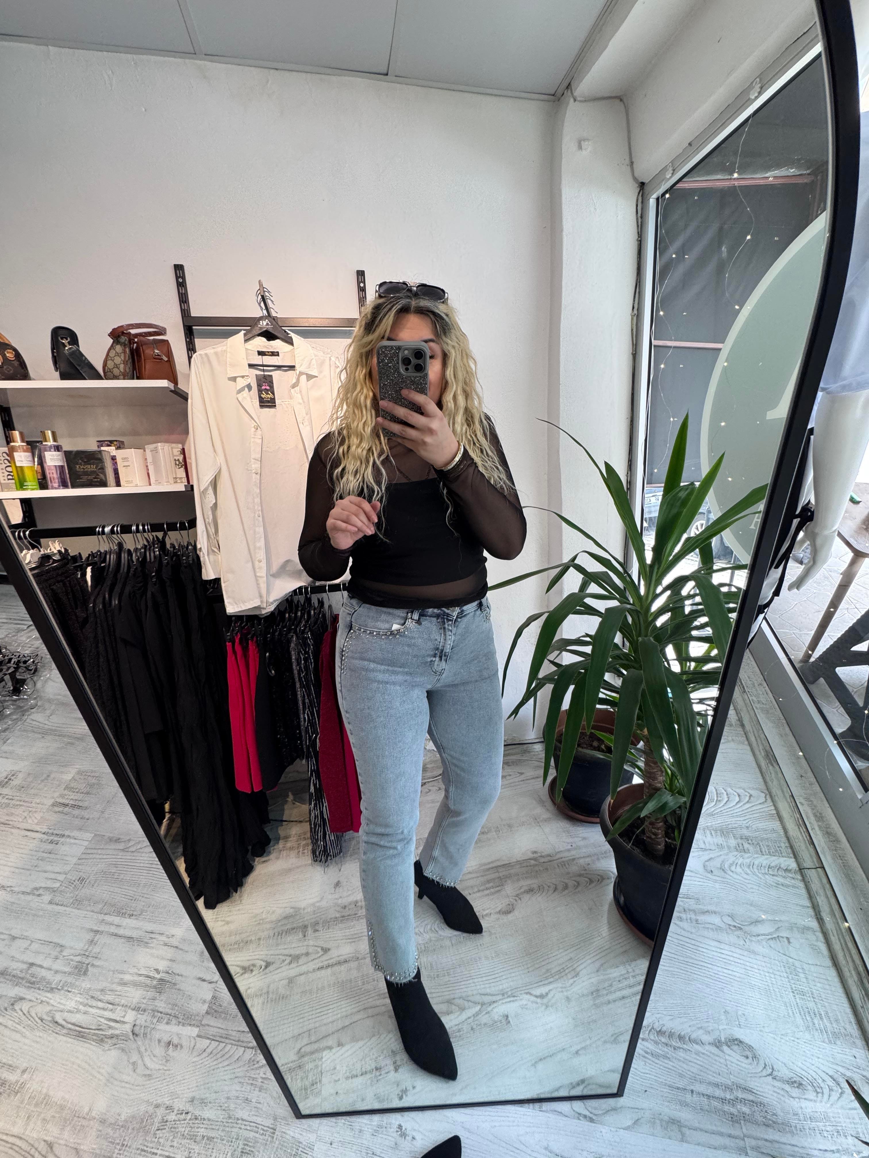 Paçası Taşlı Mom jean 