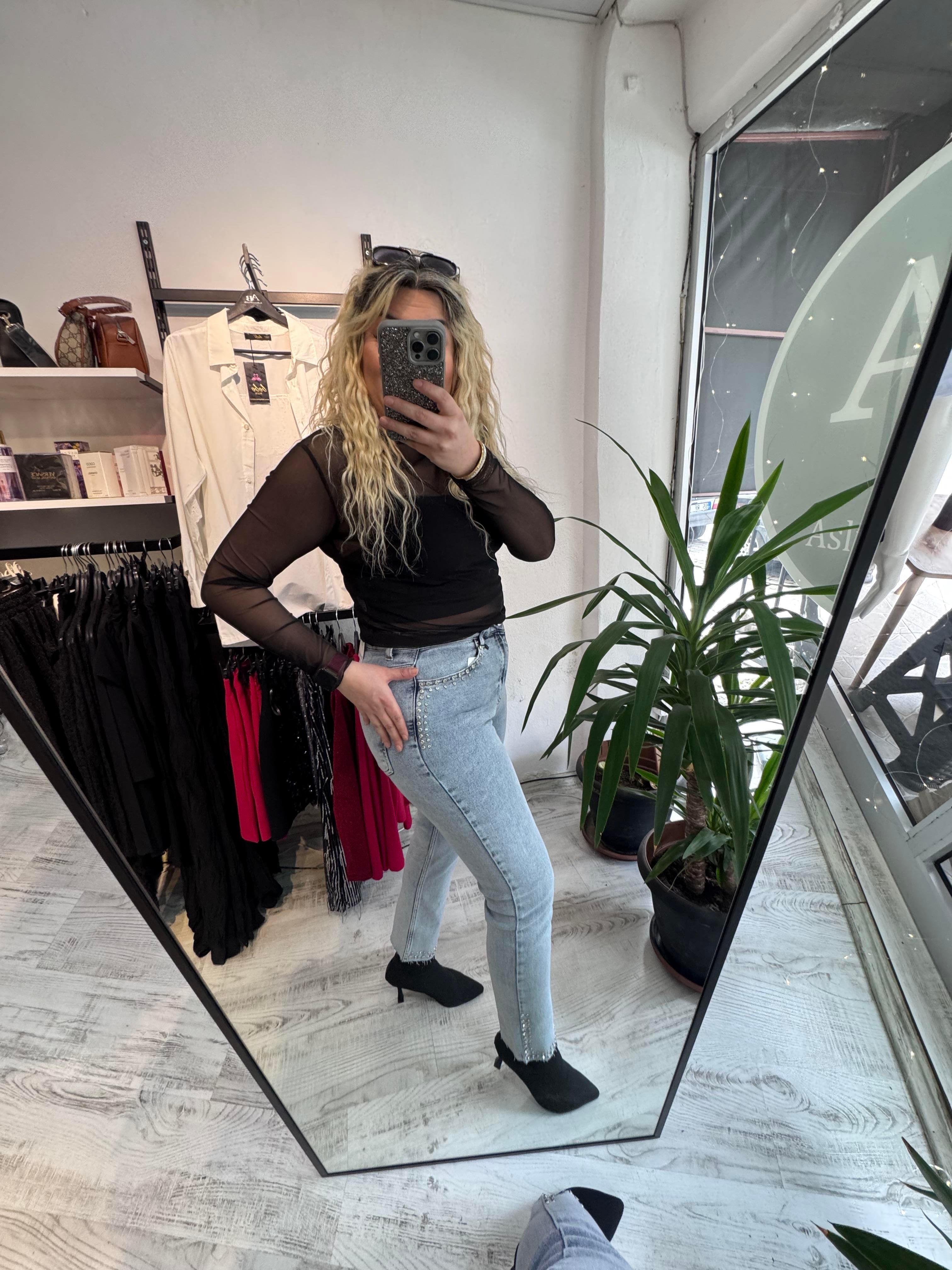 Paçası Taşlı Mom jean 