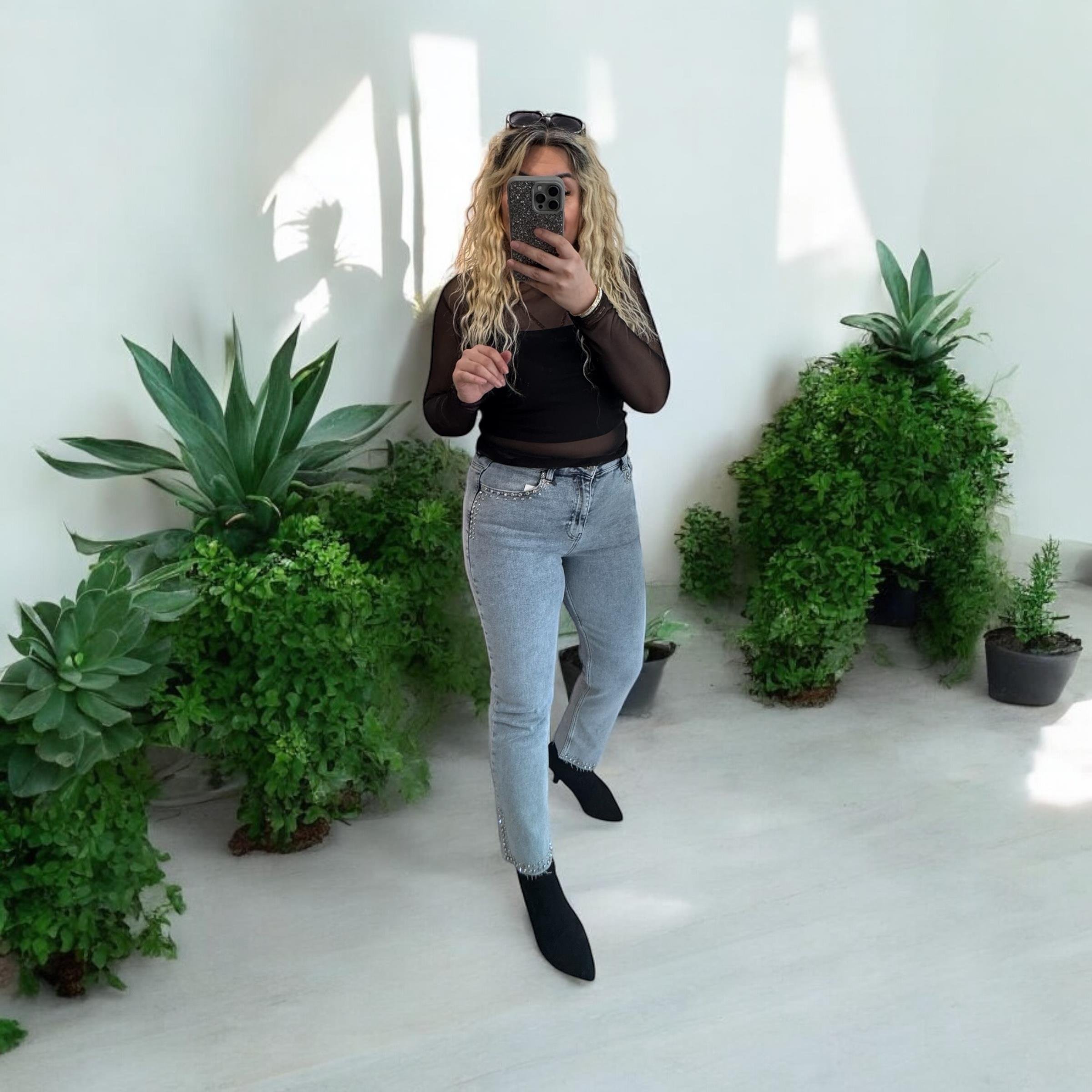 Paçası Taşlı Mom jean 