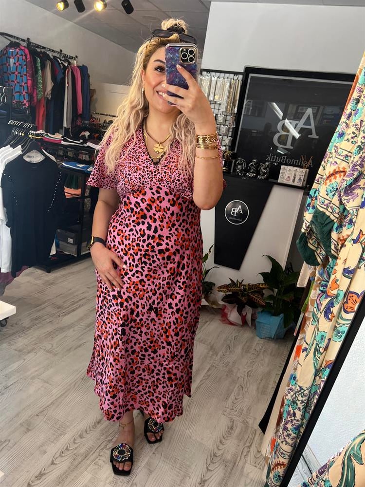 pembe leopar elbise